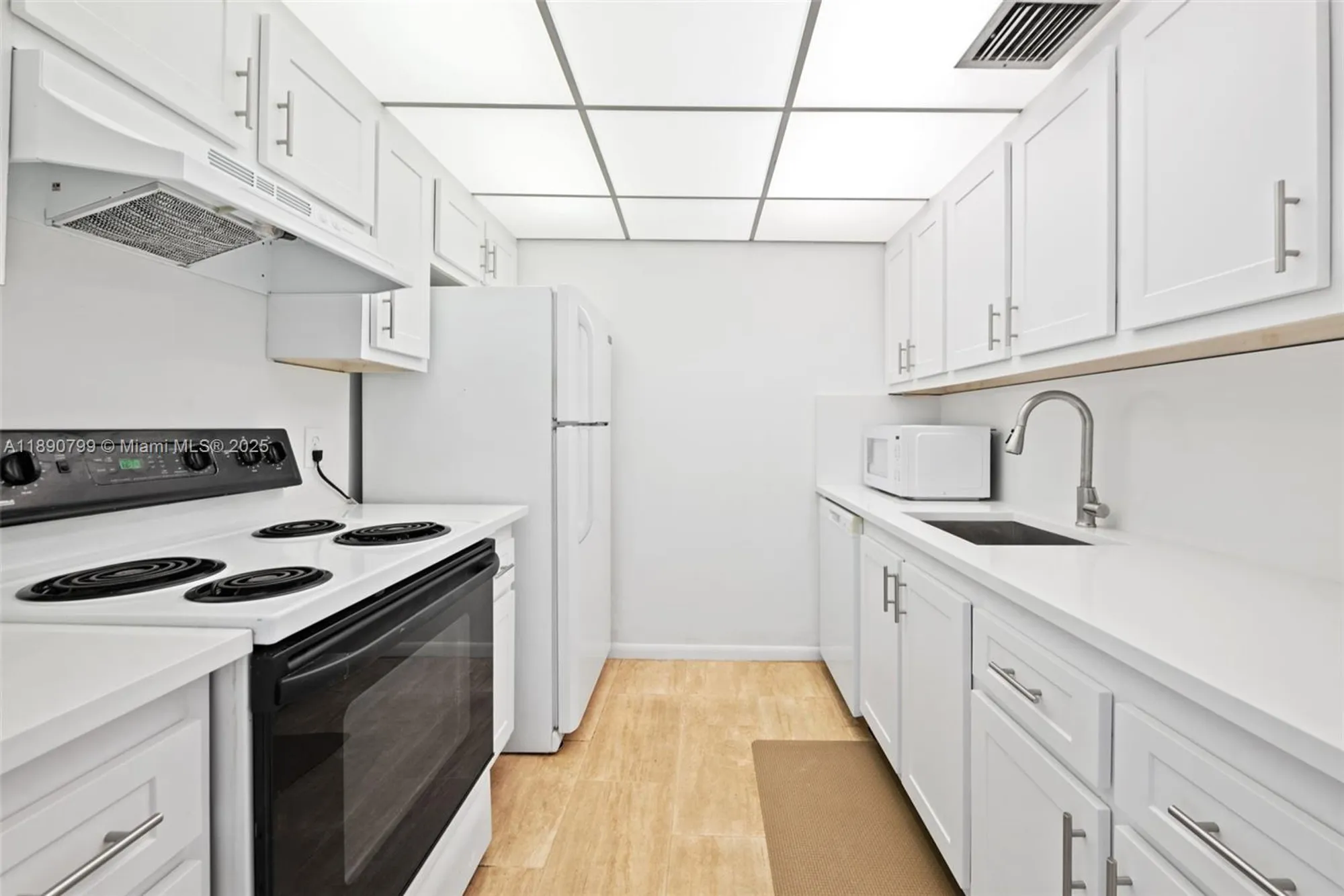 Property Slideshow image 14 of 26 | 13255 sw 9th ct 211g, Pembroke Pines, FL, 33027