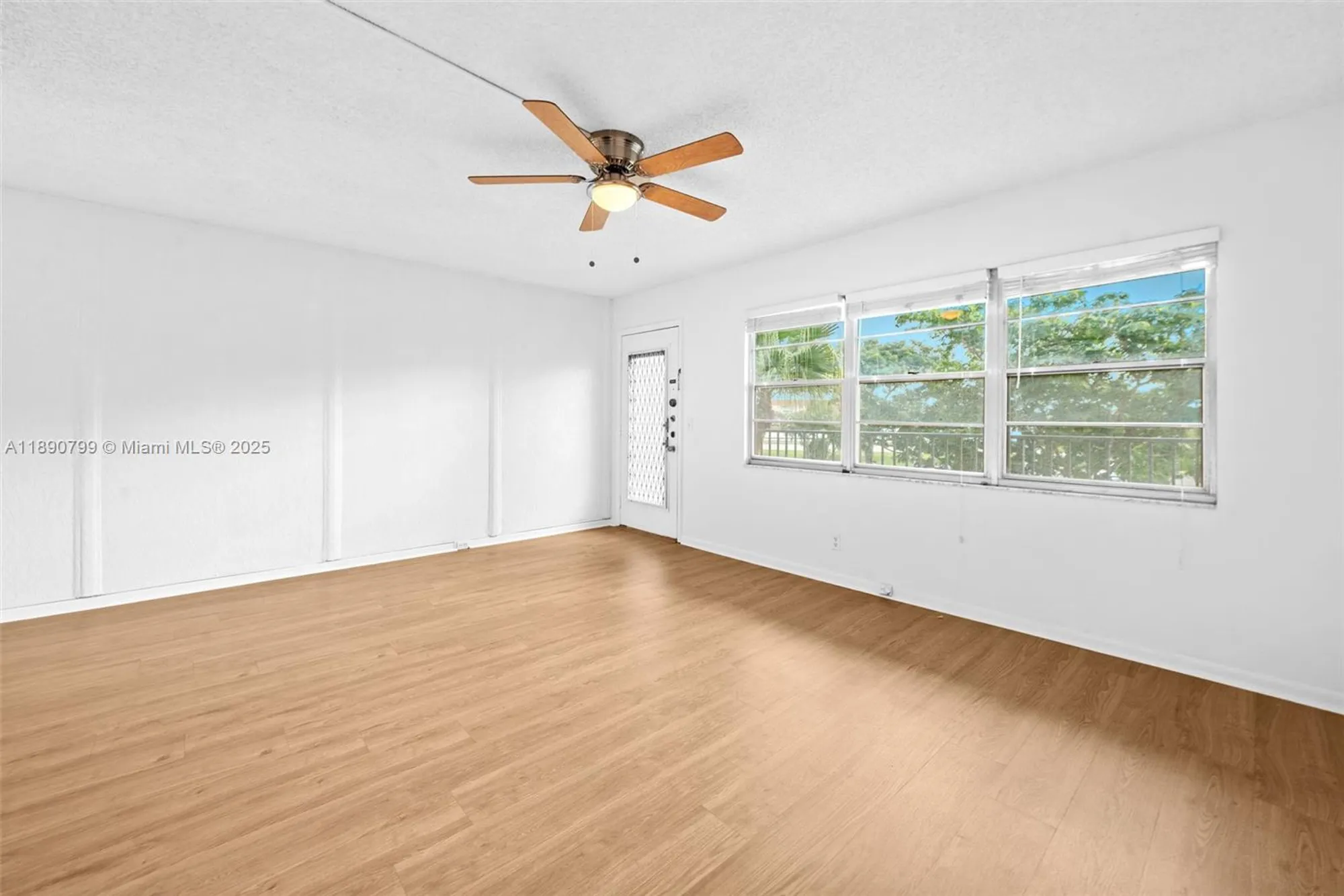 Property Slideshow image 8 of 26 | 13255 sw 9th ct 211g, Pembroke Pines, FL, 33027