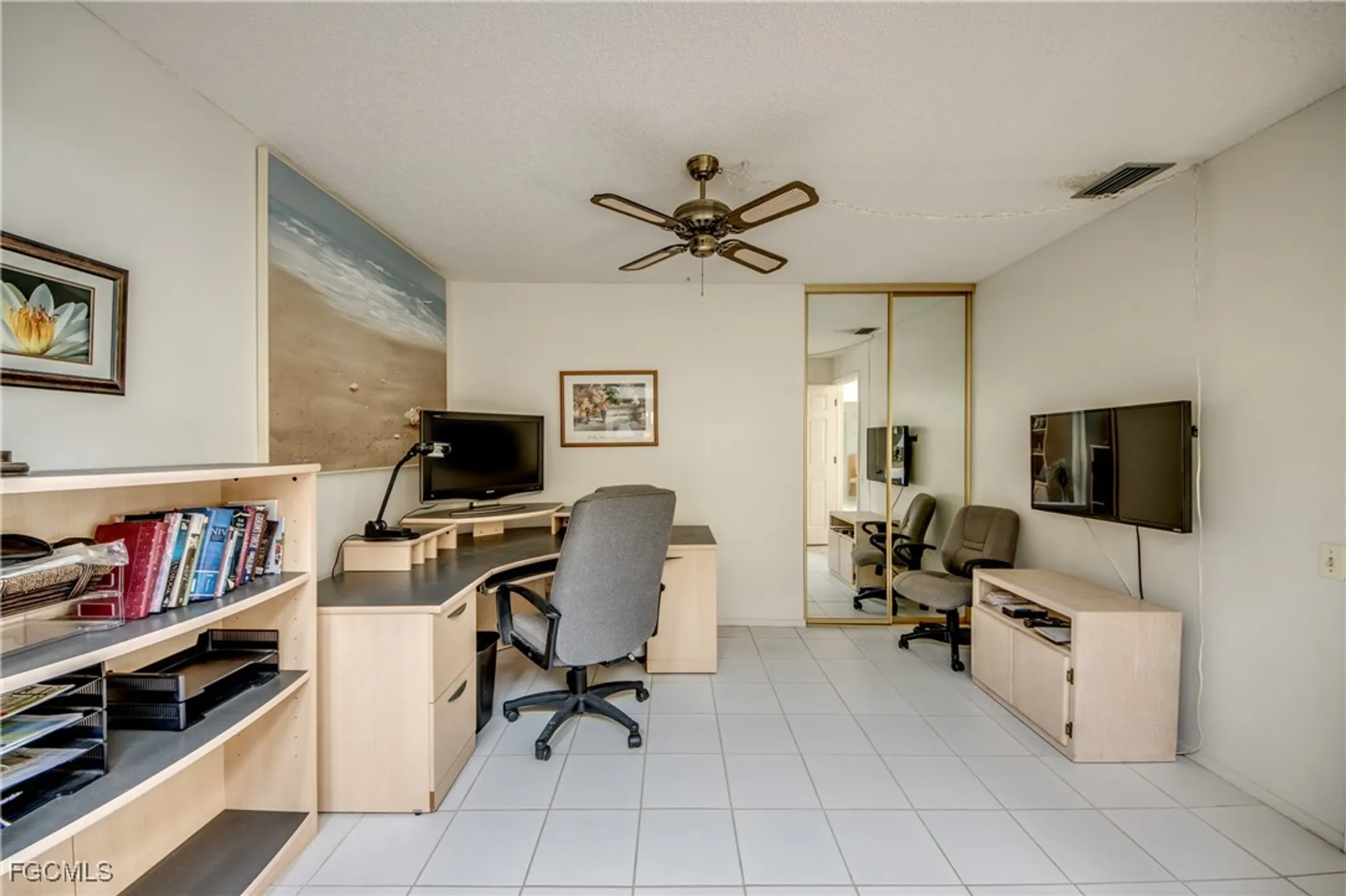 Property Slideshow image 17 of 44 | 1792 pine glade cir, Fort Myers, FL, 33907