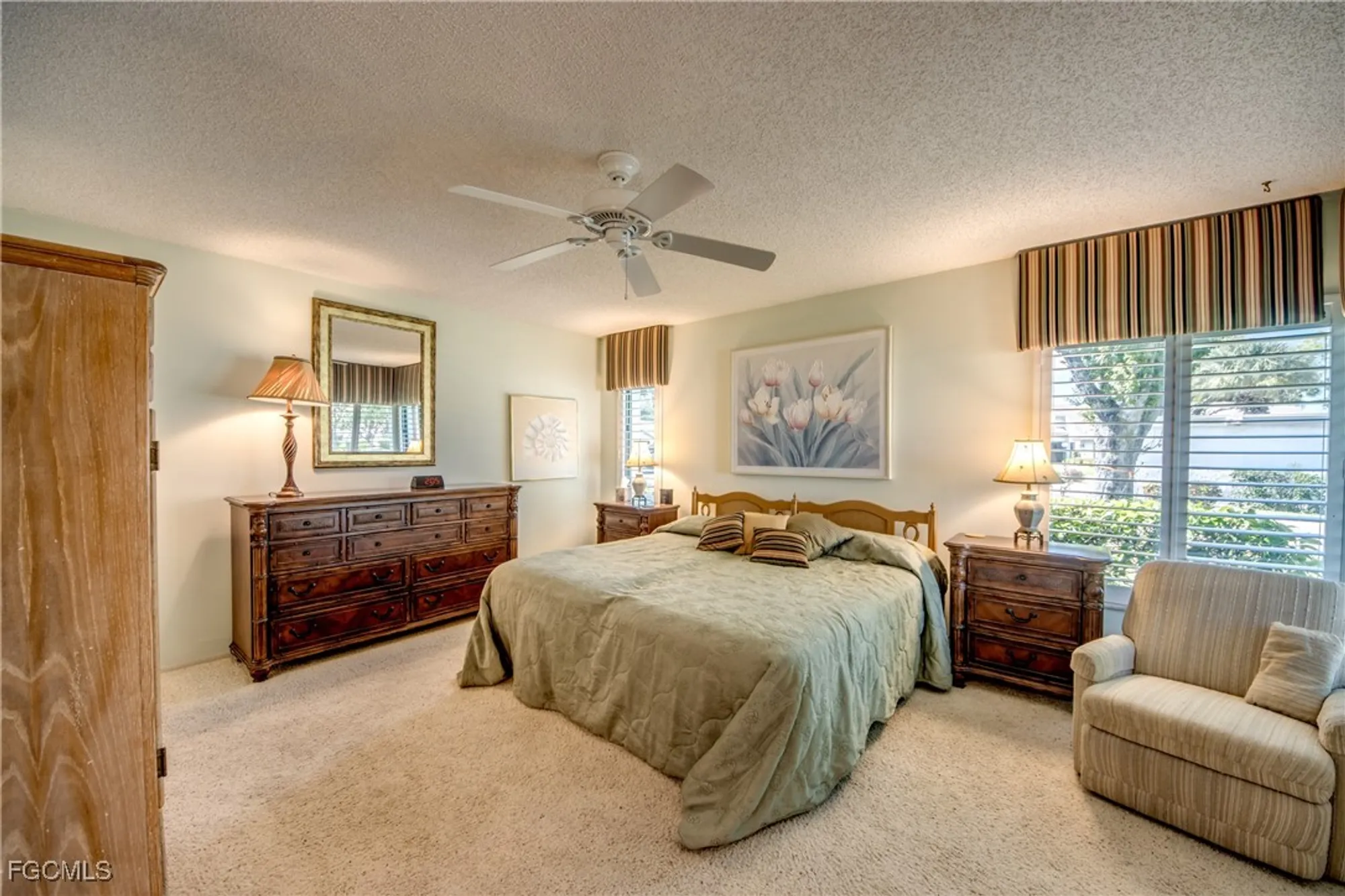 Property Slideshow image 18 of 44 | 1792 pine glade cir, Fort Myers, FL, 33907