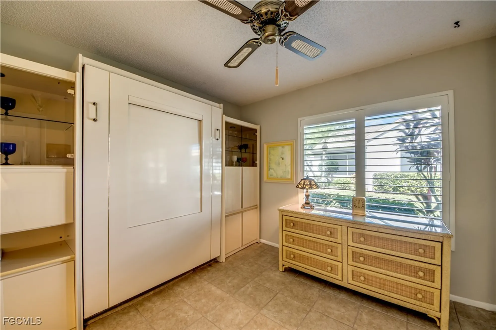Property Slideshow image 22 of 44 | 1792 pine glade cir, Fort Myers, FL, 33907