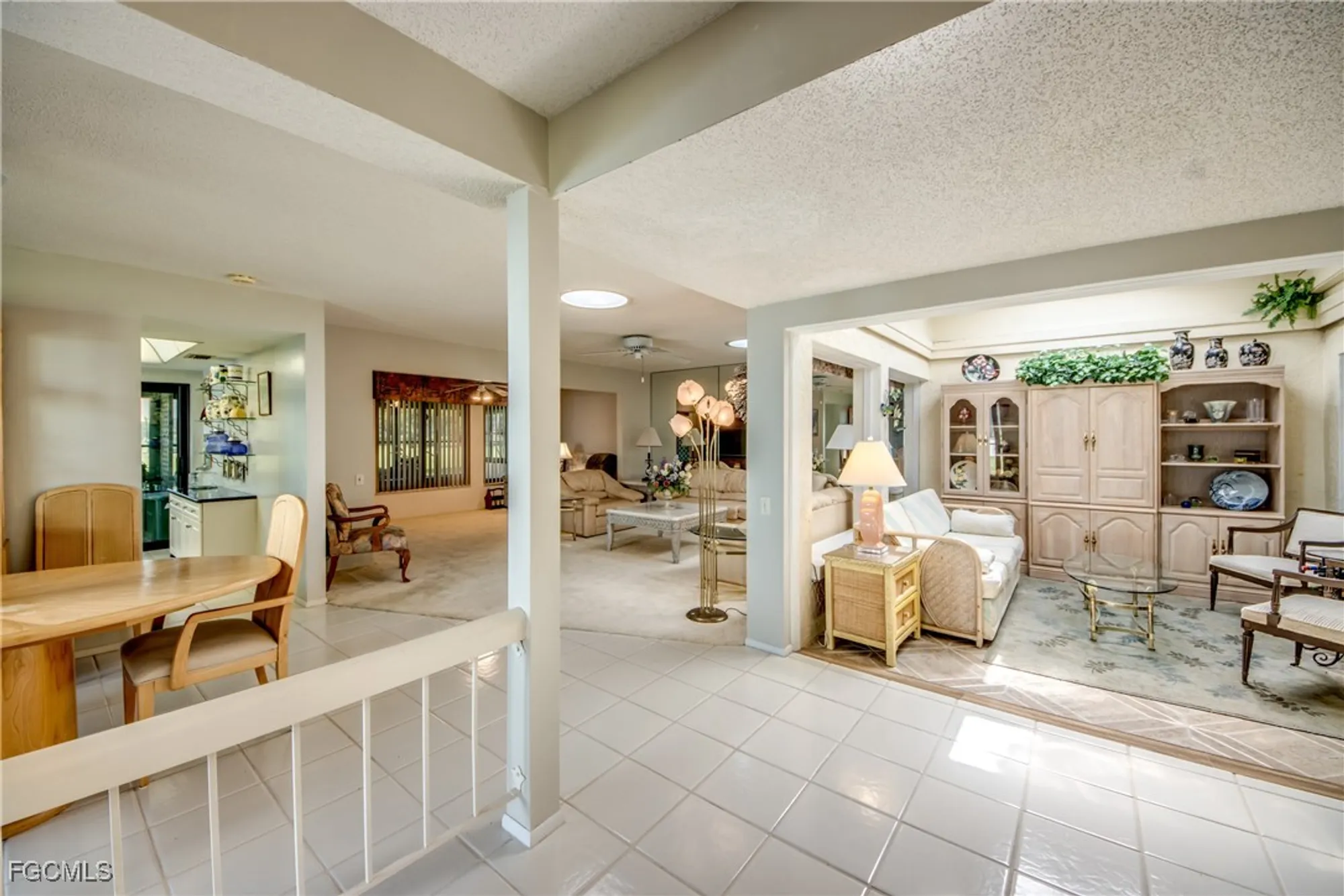 Property Slideshow image 4 of 44 | 1792 pine glade cir, Fort Myers, FL, 33907