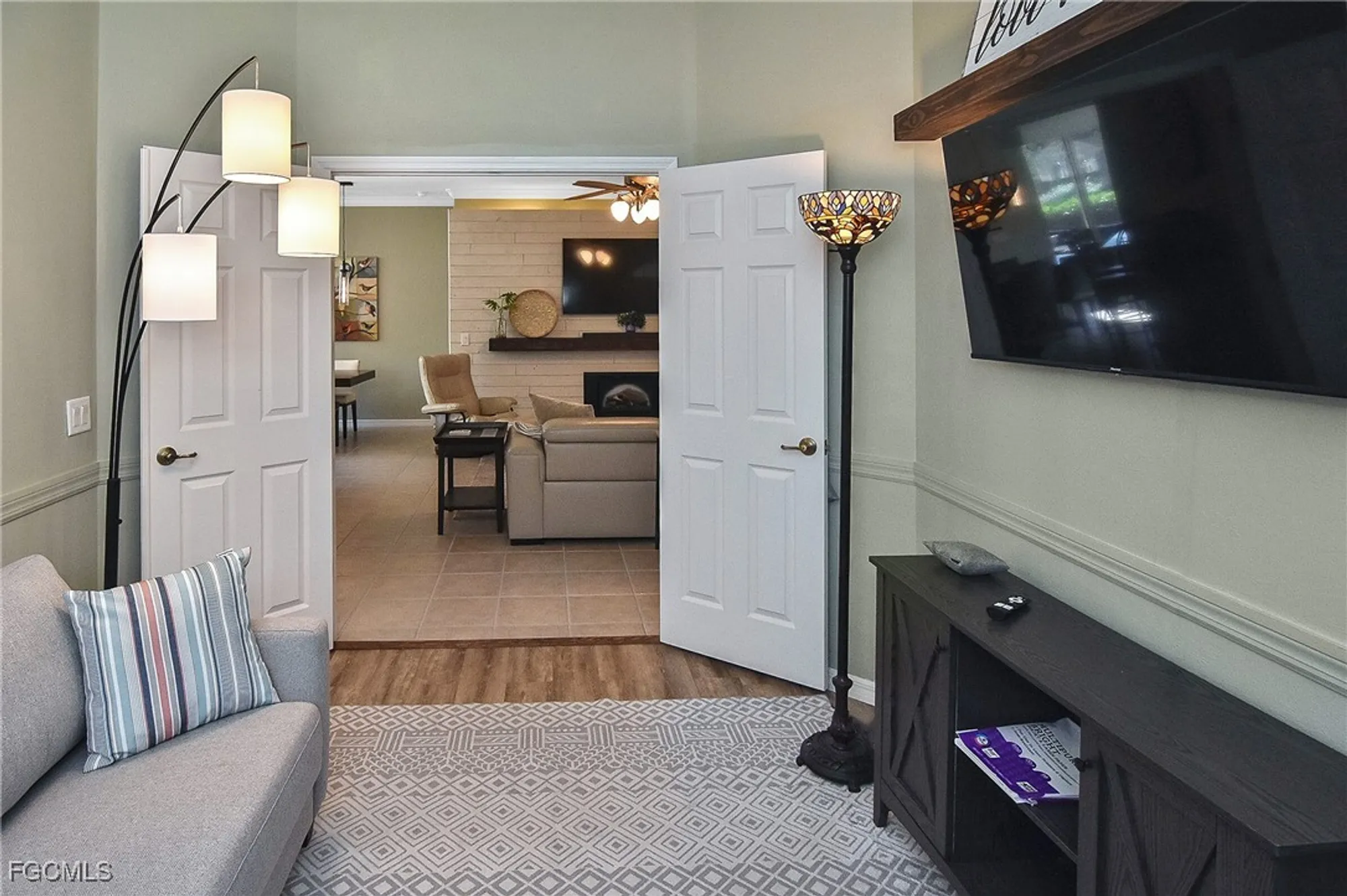 Property Slideshow image 16 of 50 | 8156 woodridge pointe dr, Fort Myers, FL, 33912