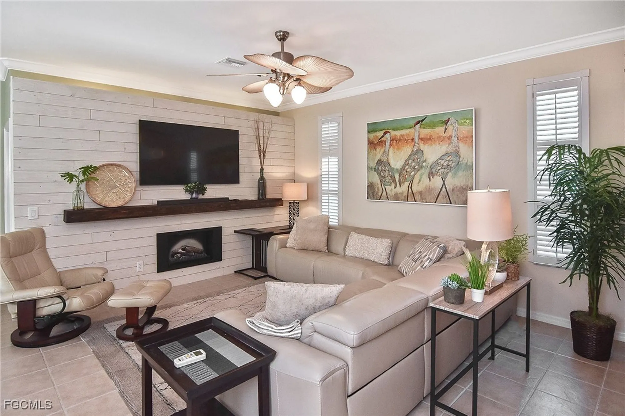 Property Slideshow image 11 of 50 | 8156 woodridge pointe dr, Fort Myers, FL, 33912