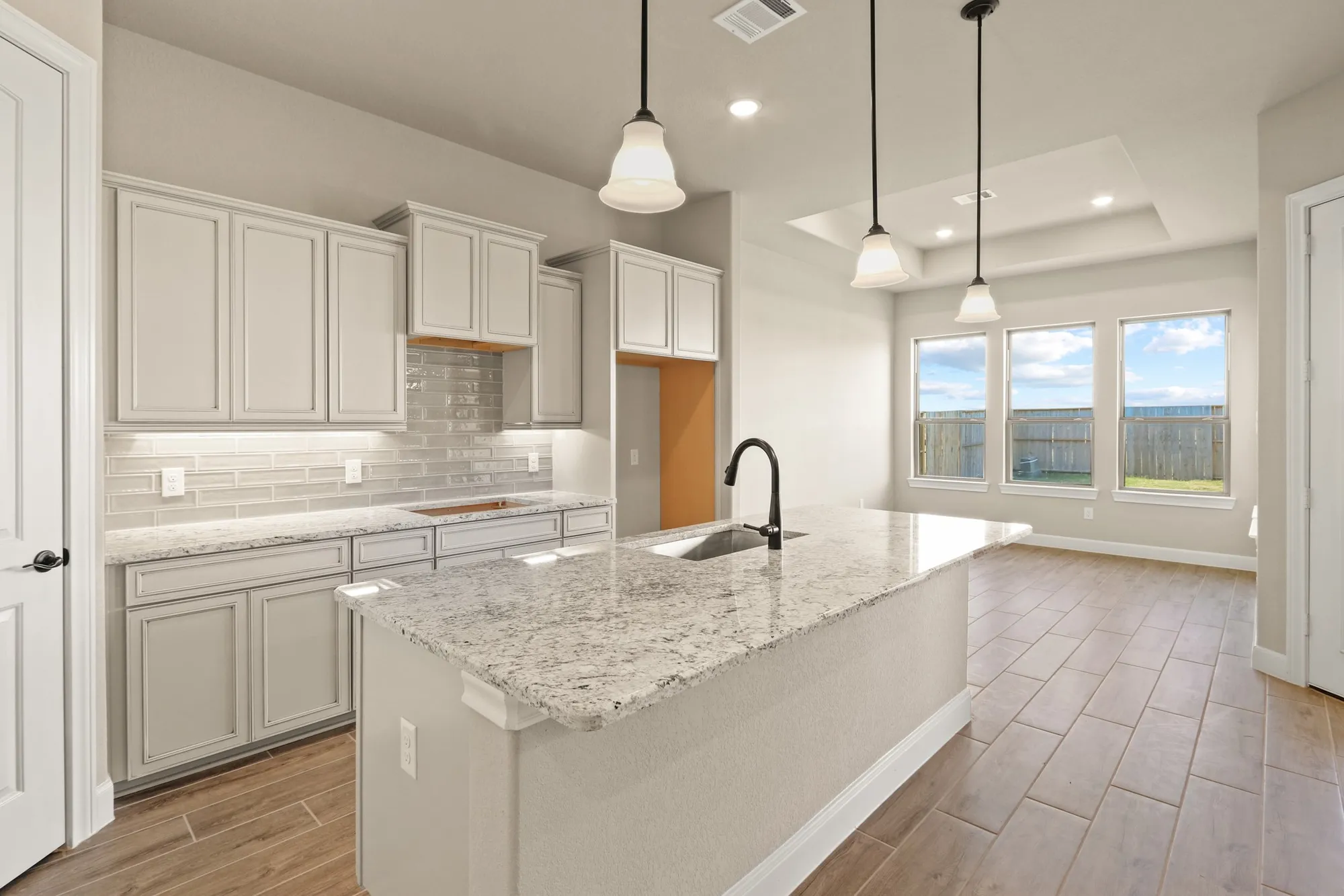 Property Slideshow image 8 of 19 | 9510 turnstone dr, Manvel, TX, 77578