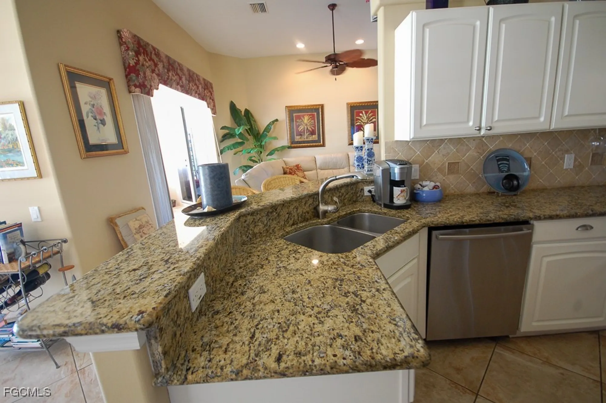 Property Slideshow image 14 of 39 | 14862 crescent cove dr, Fort Myers, FL, 33908