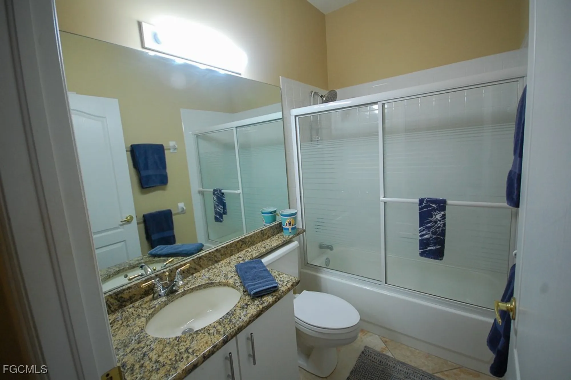 Property Slideshow image 28 of 39 | 14862 crescent cove dr, Fort Myers, FL, 33908