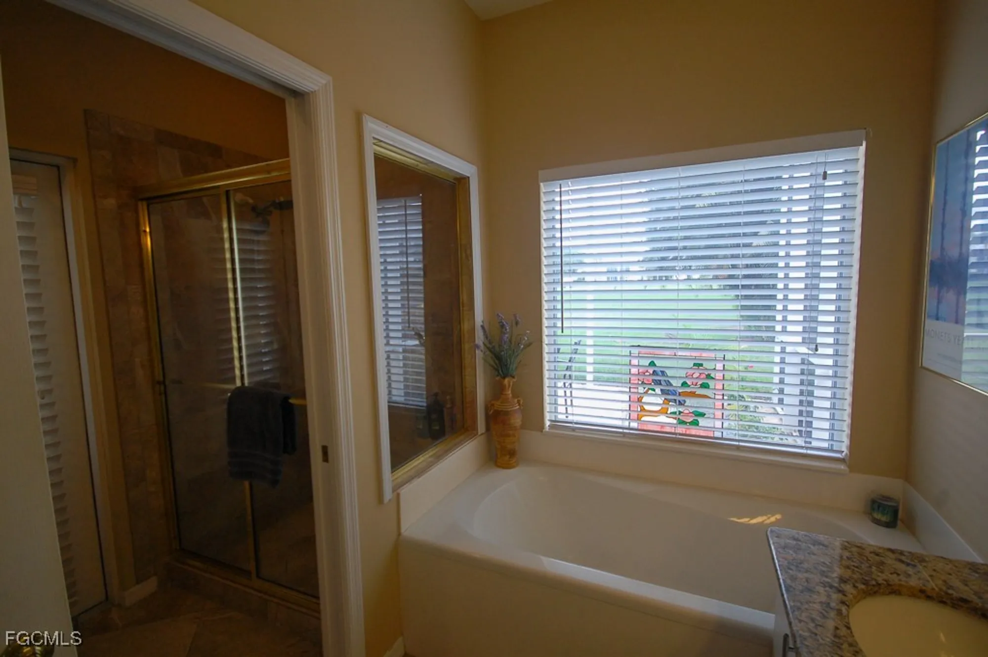 Property Slideshow image 22 of 39 | 14862 crescent cove dr, Fort Myers, FL, 33908