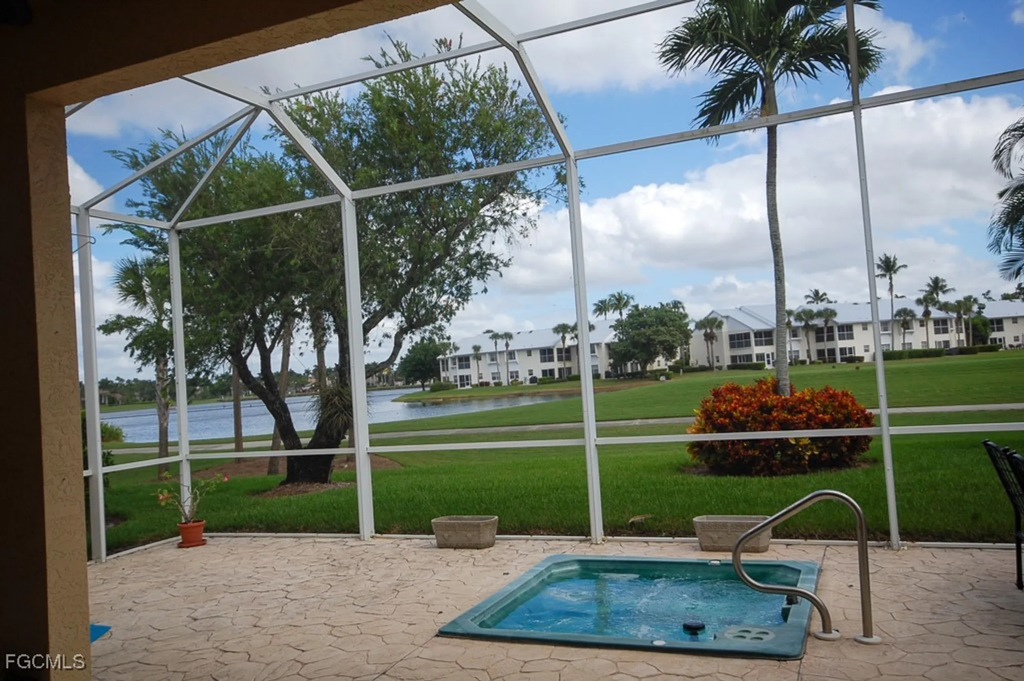 Property Slideshow image 33 of 39 | 14862 crescent cove dr, Fort Myers, FL, 33908