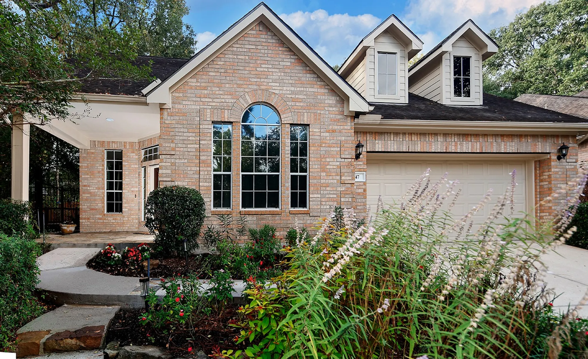 Property Slideshow image 1 of 38 | 47 wilmington way, The Woodlands, TX, 77384