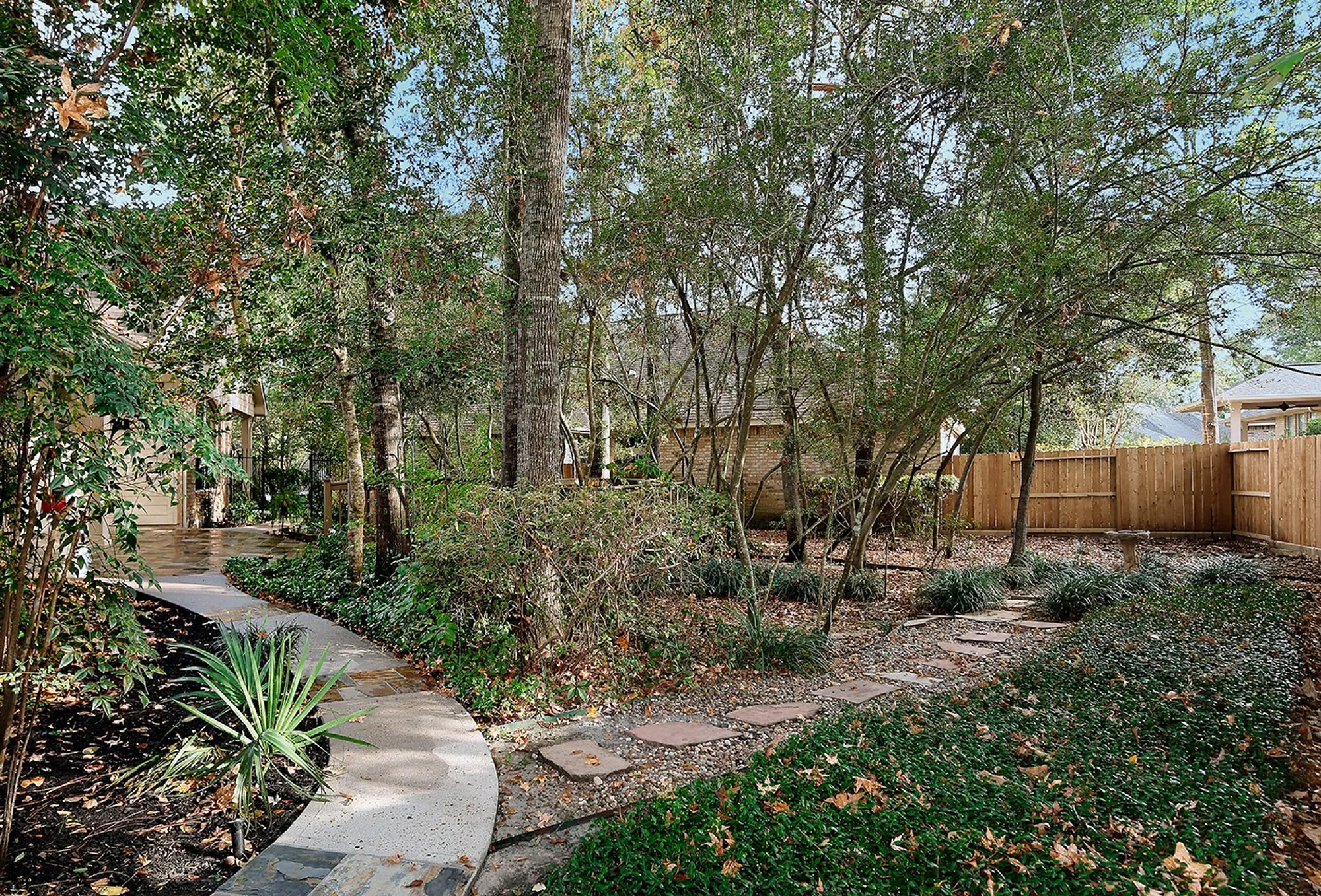 Property Slideshow image 28 of 38 | 47 wilmington way, The Woodlands, TX, 77384