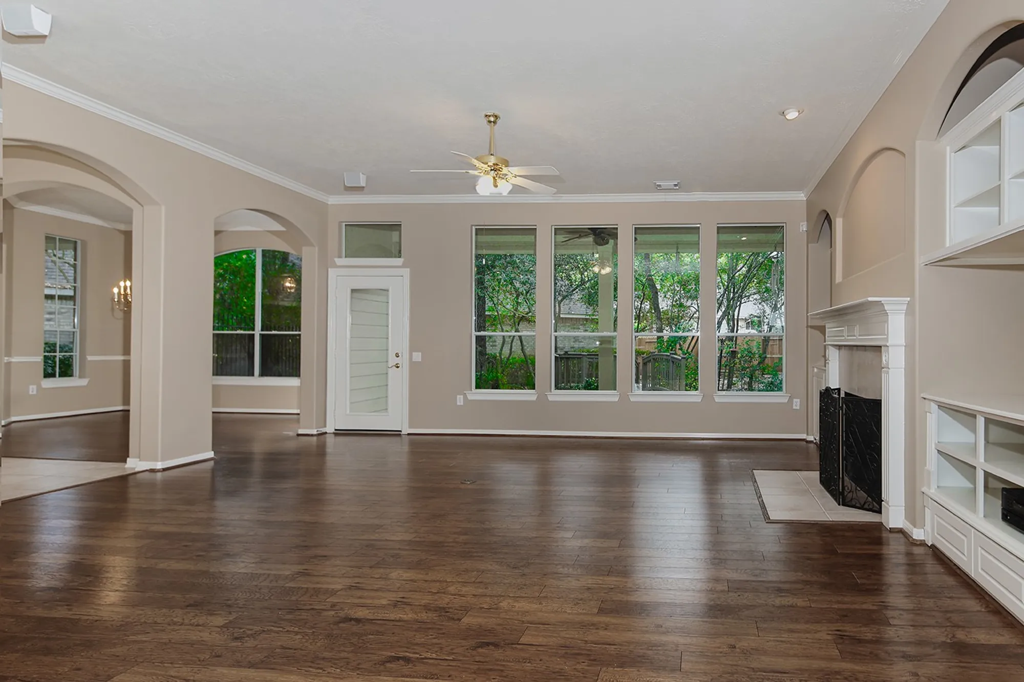 Property Slideshow image 5 of 38 | 47 wilmington way, The Woodlands, TX, 77384