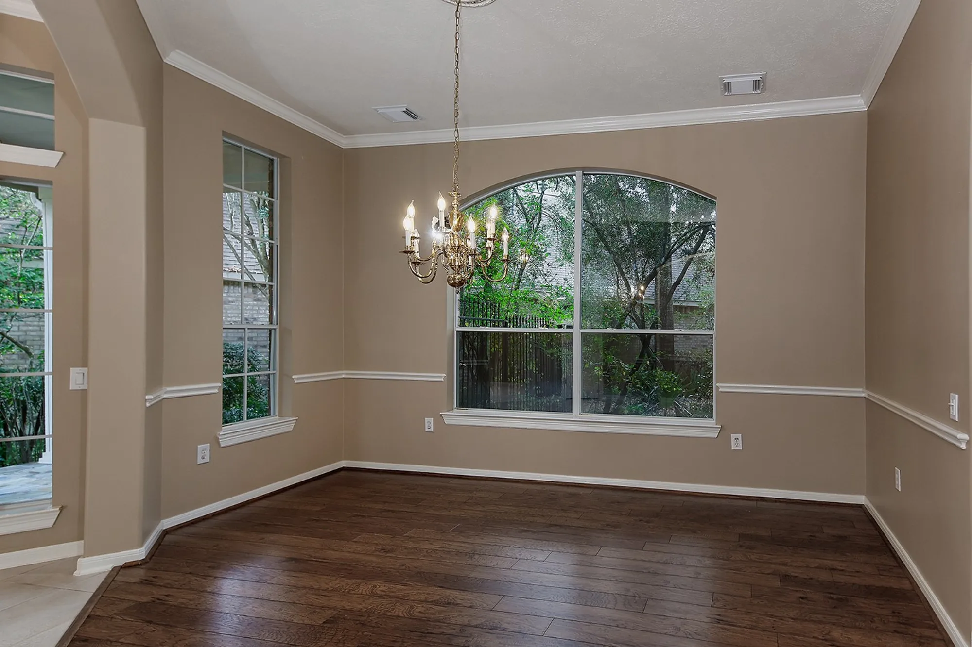 Property Slideshow image 6 of 38 | 47 wilmington way, The Woodlands, TX, 77384