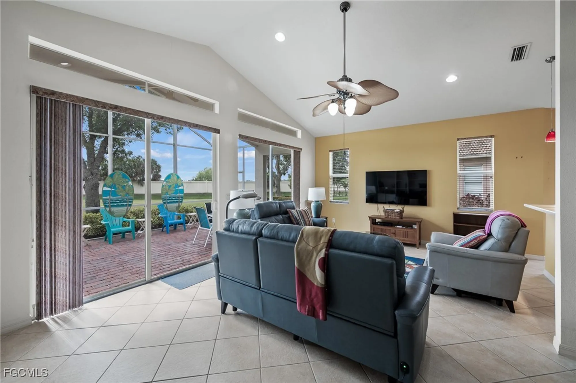 Property Slideshow image 10 of 39 | 15364 yellow wood dr, Alva, FL, 33920