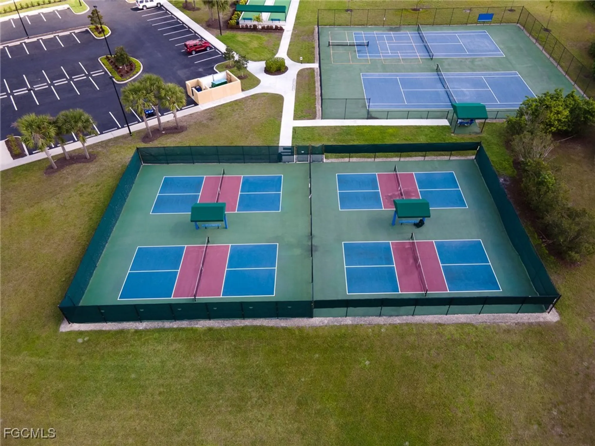 Property Slideshow image 37 of 39 | 15364 yellow wood dr, Alva, FL, 33920