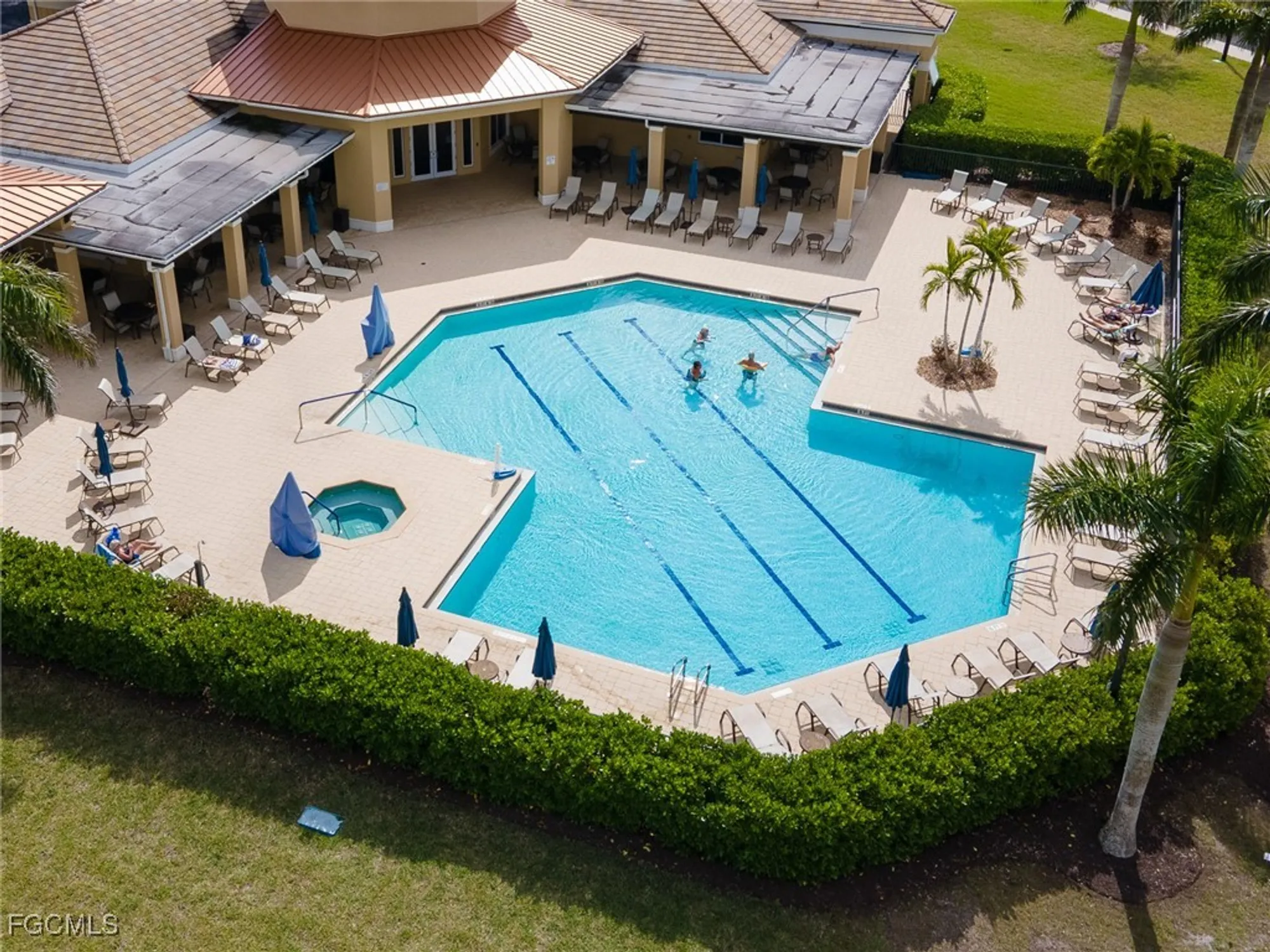 Property Slideshow image 33 of 39 | 15364 yellow wood dr, Alva, FL, 33920