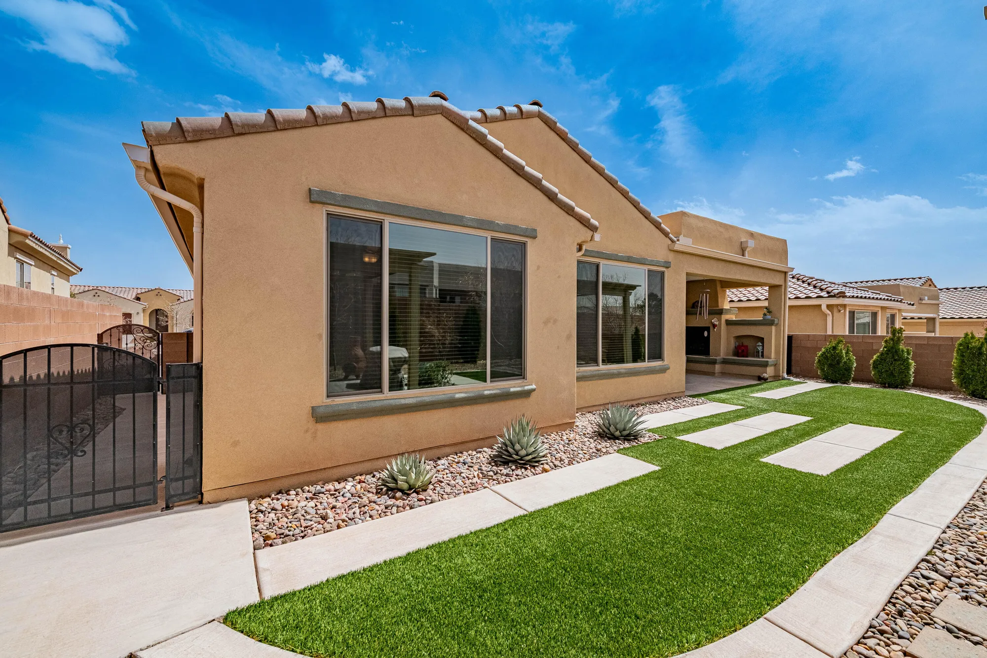 Property Slideshow image 19 of 34 | 2309 chuckwalla spring trl, Albuquerque, NM, 87120