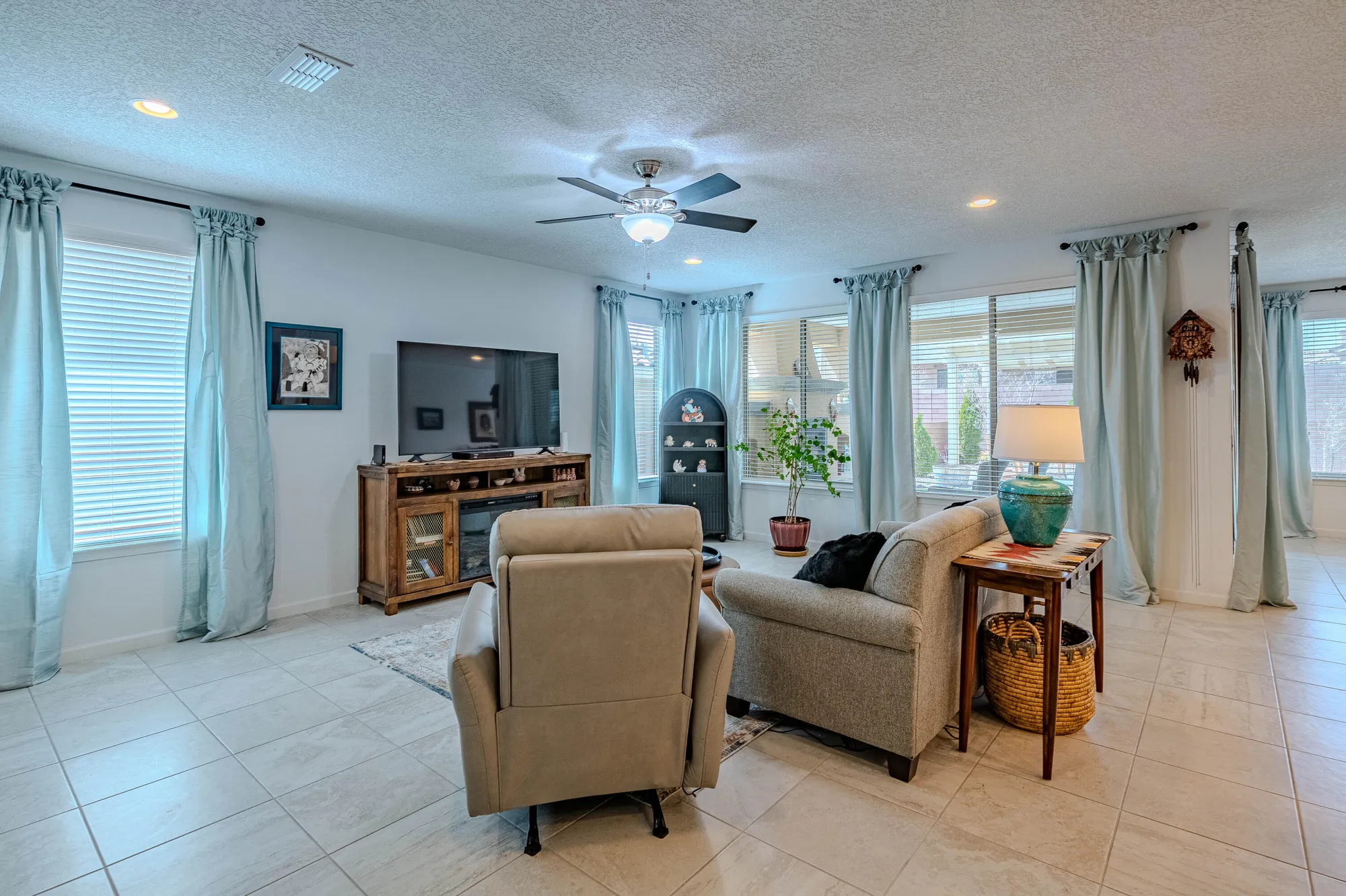 Property Slideshow image 28 of 34 | 2309 chuckwalla spring trl, Albuquerque, NM, 87120