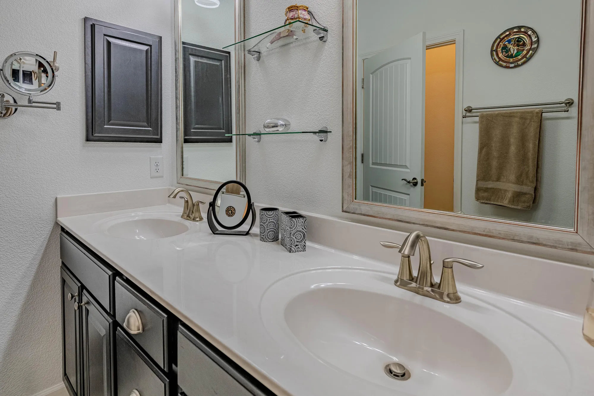 Property Slideshow image 8 of 34 | 2309 chuckwalla spring trl, Albuquerque, NM, 87120