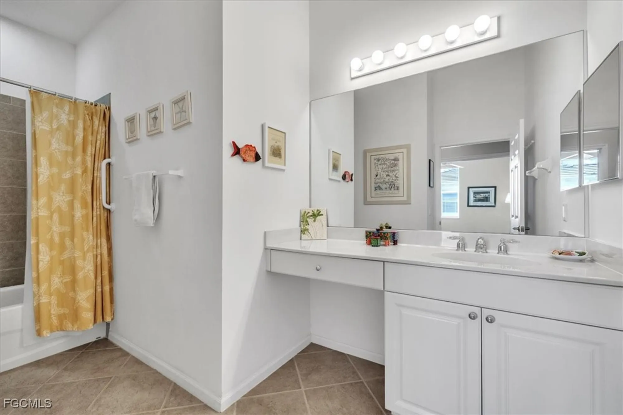 Property Slideshow image 31 of 48 | 3080 meandering way 202, Fort Myers, FL, 33905