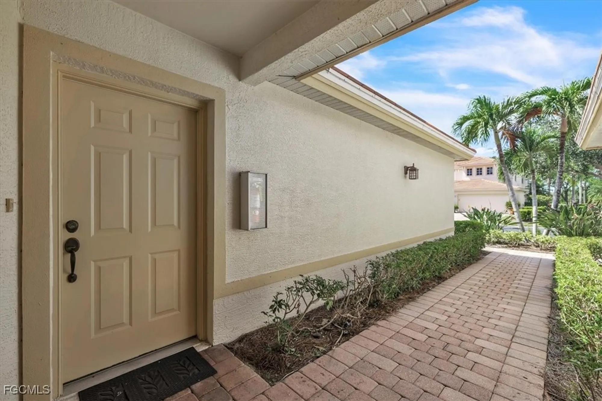 Property Slideshow image 5 of 48 | 3080 meandering way 202, Fort Myers, FL, 33905