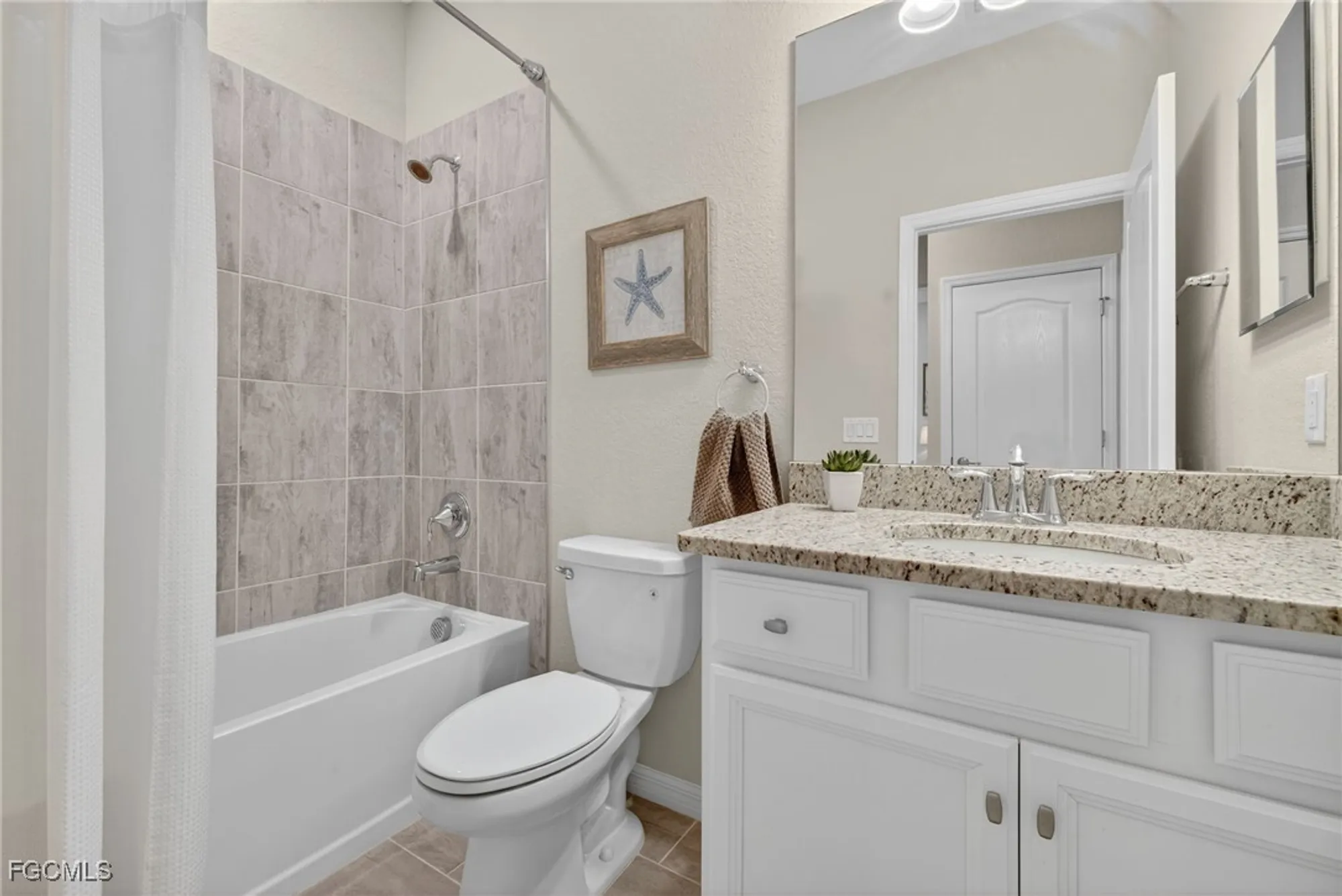 Property Slideshow image 25 of 50 | 11975 arbor trace dr, Fort Myers, FL, 33913