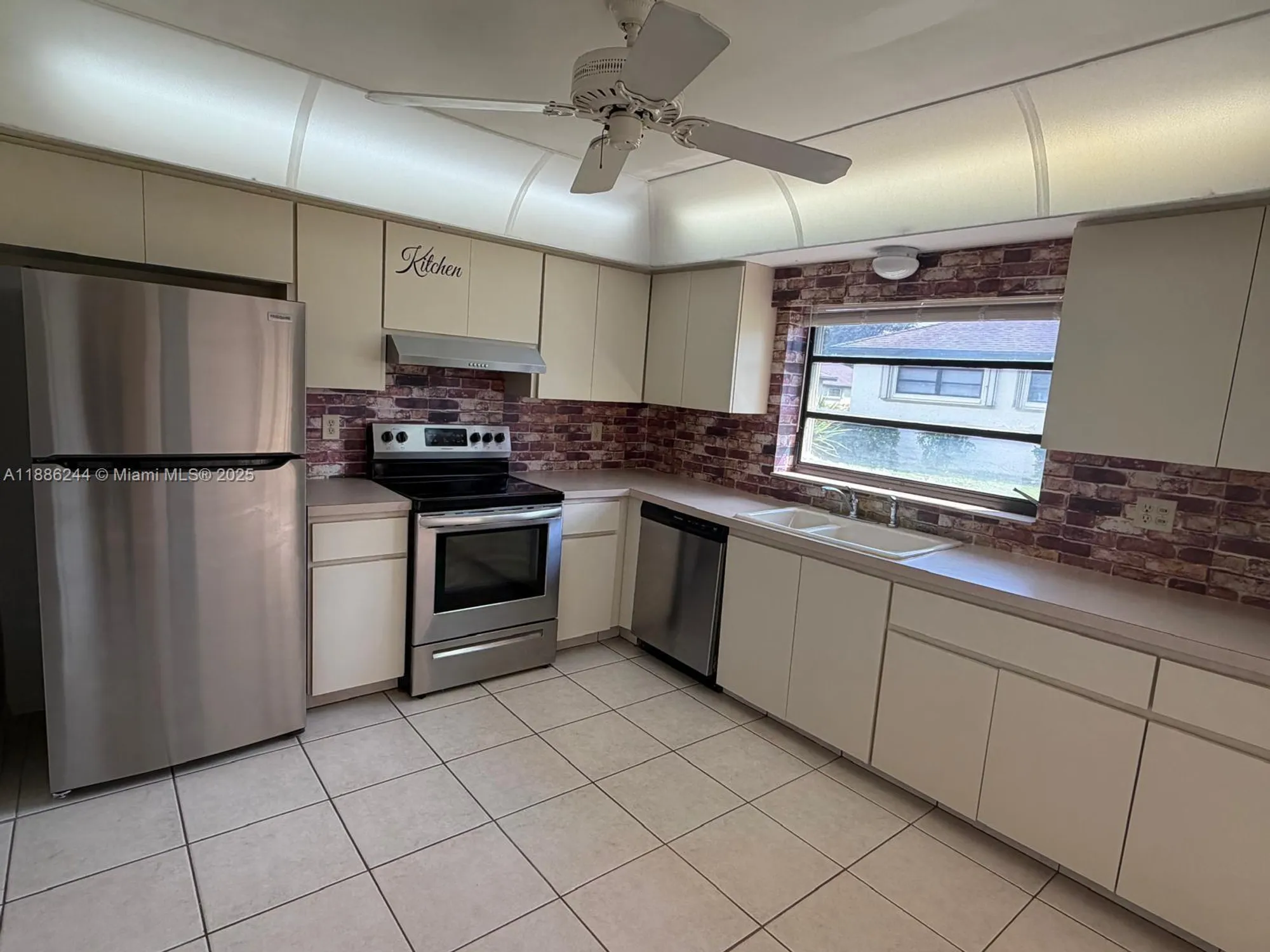 Property Slideshow image 3 of 10 | 4924 eaglewood rd b, Boynton Beach, FL, 33436