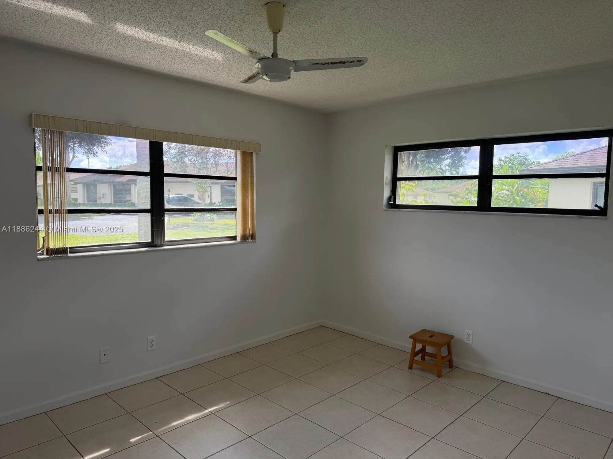 Property Slideshow image 5 of 10 | 4924 eaglewood rd b, Boynton Beach, FL, 33436