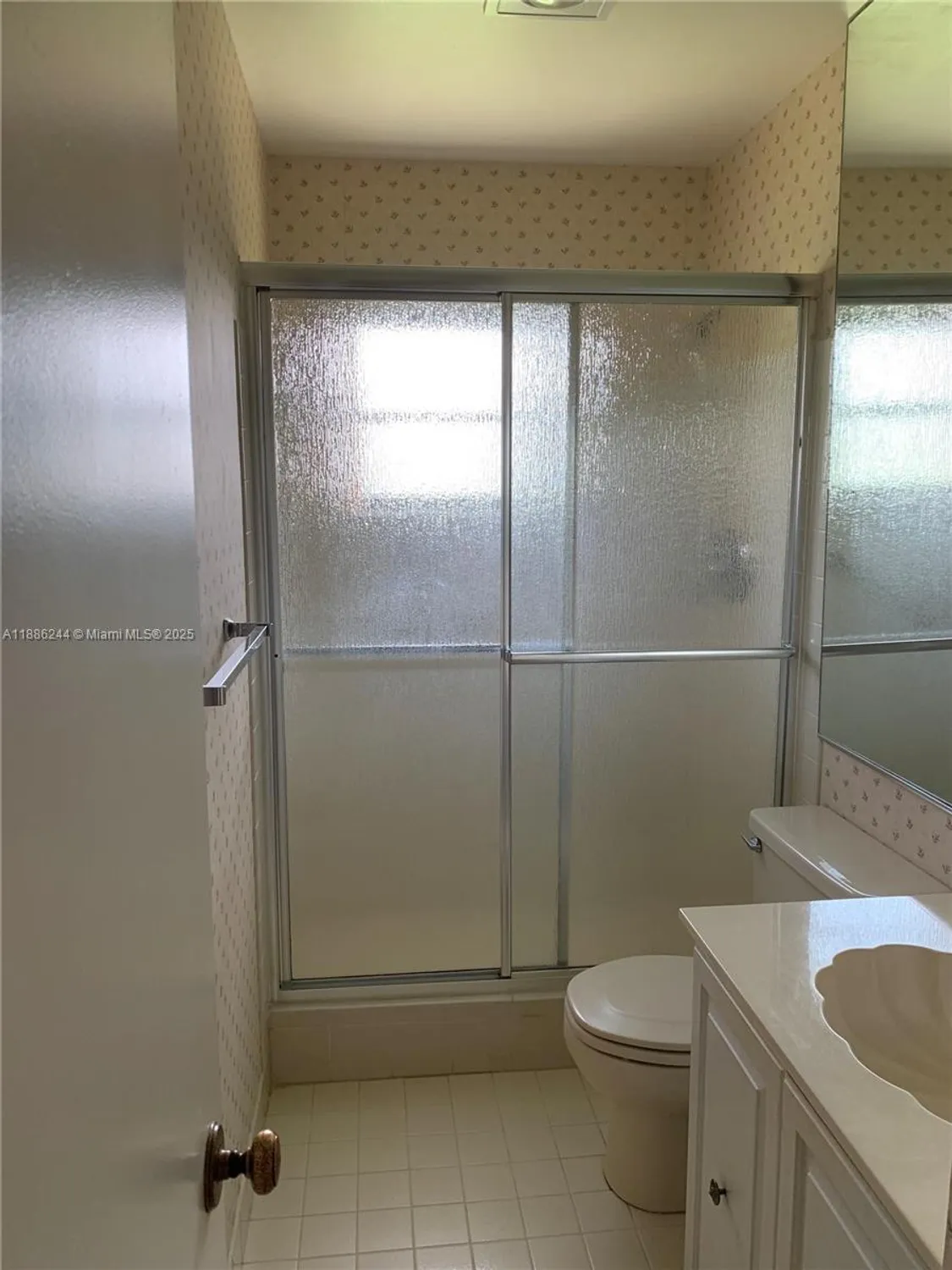 Property Slideshow image 6 of 10 | 4924 eaglewood rd b, Boynton Beach, FL, 33436