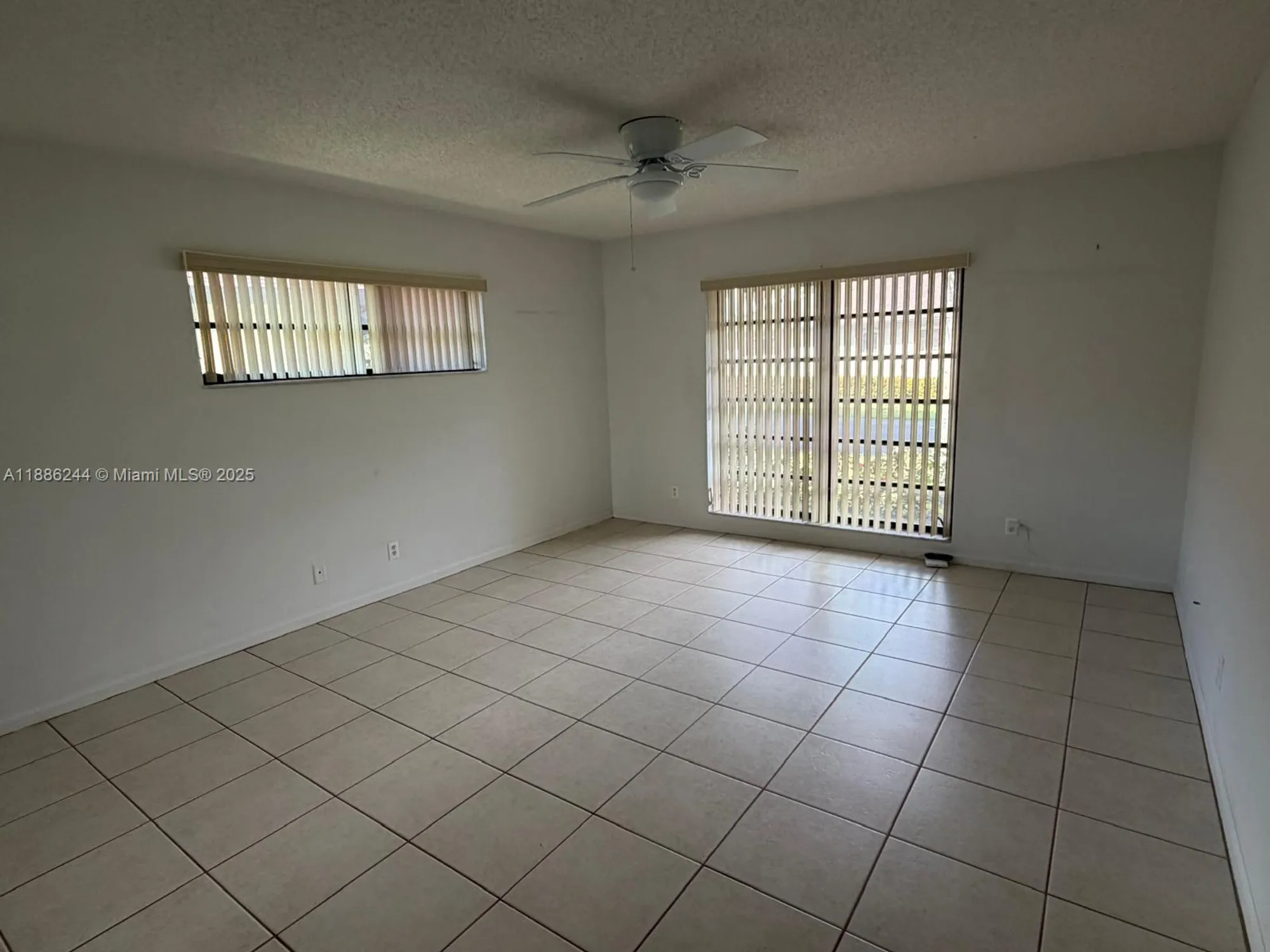 Property Slideshow image 7 of 10 | 4924 eaglewood rd b, Boynton Beach, FL, 33436