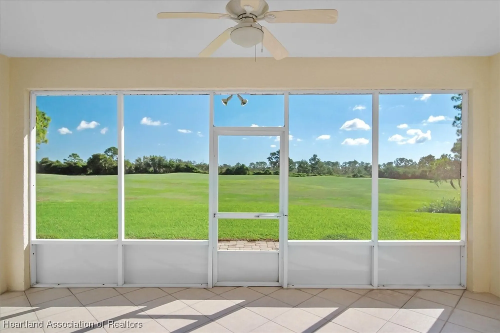 Property Slideshow image 9 of 48 | 4318 north course ln, Avon Park, FL, 33825