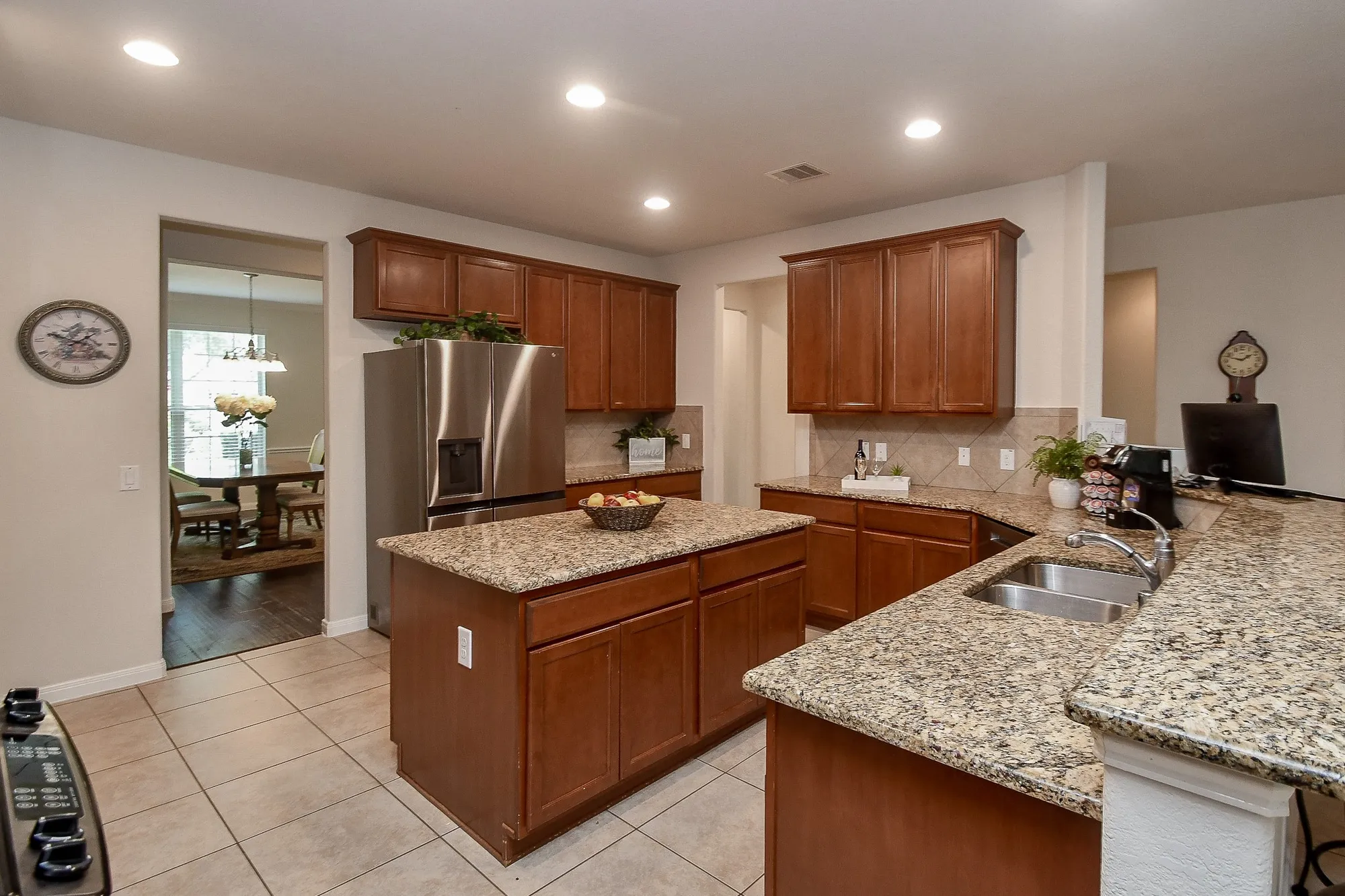 Property Slideshow image 16 of 50 | 1022 majestic oak, Richmond, TX, 77469