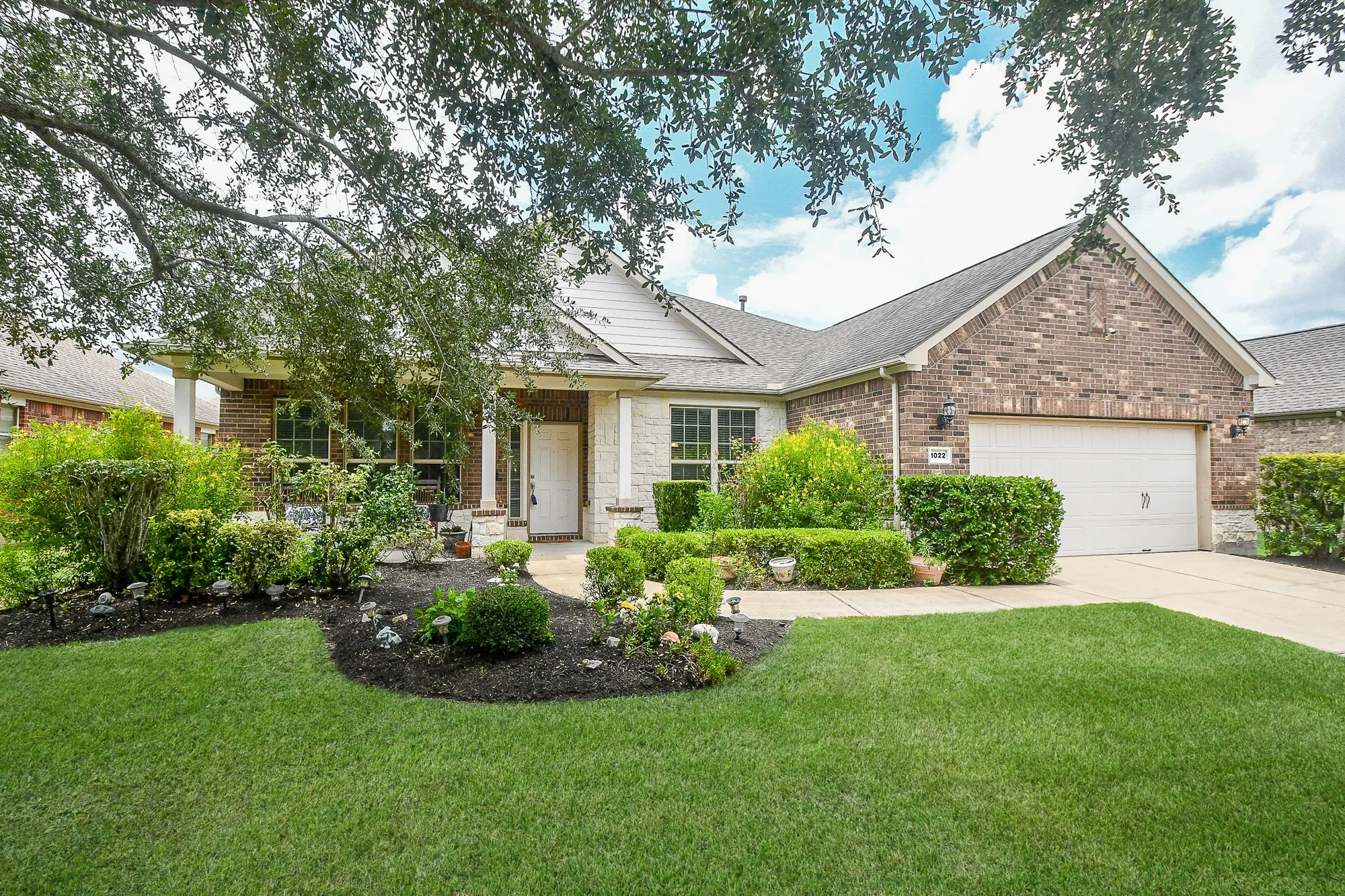 Property Slideshow image 5 of 50 | 1022 majestic oak, Richmond, TX, 77469