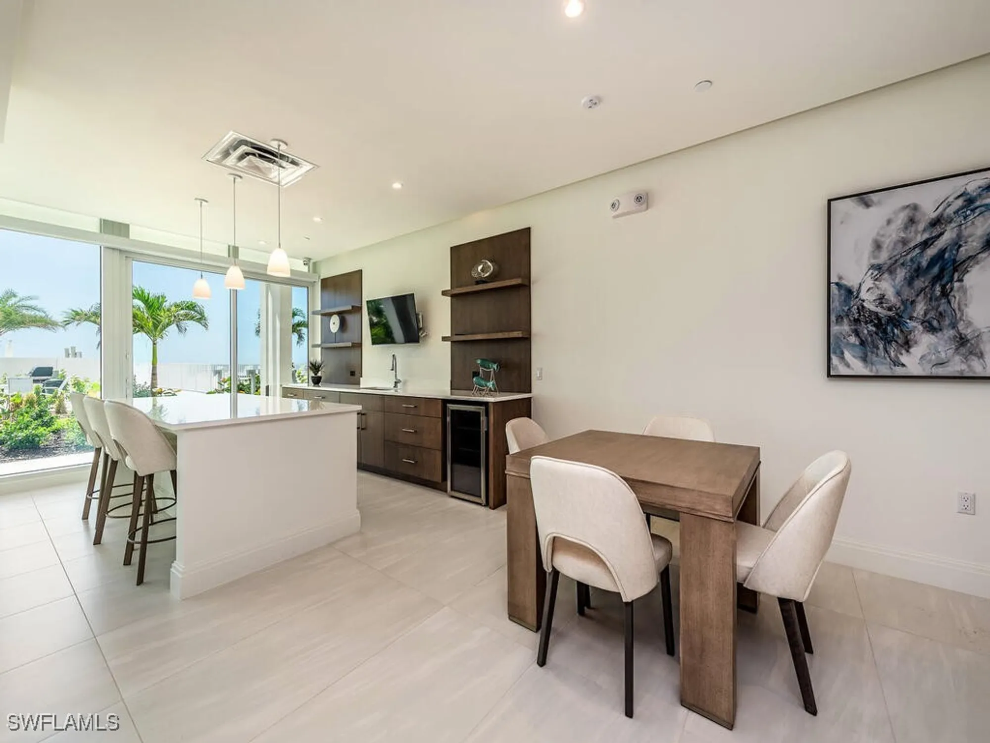 Property Slideshow image 10 of 16 | 3443 gulf shore blvd 309, Naples, FL, 34103