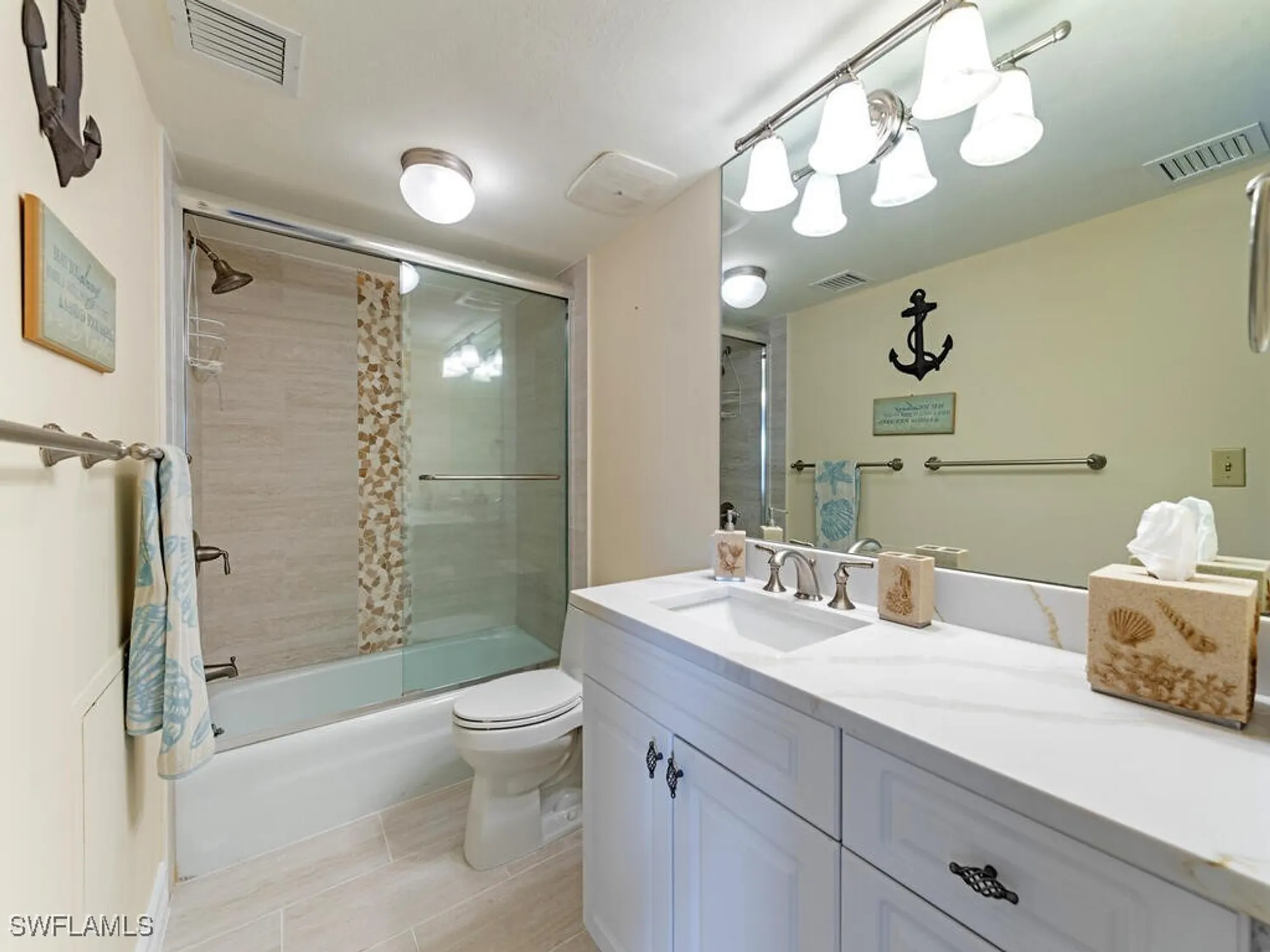 Property Slideshow image 8 of 16 | 3443 gulf shore blvd 309, Naples, FL, 34103