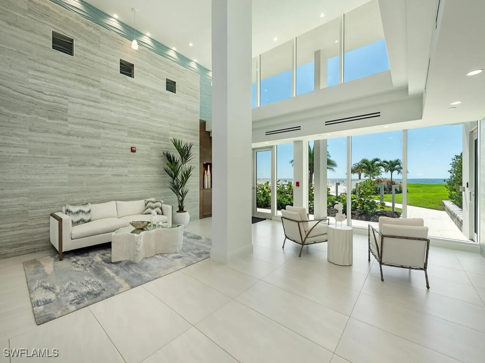 Property Slideshow image 9 of 16 | 3443 gulf shore blvd 309, Naples, FL, 34103