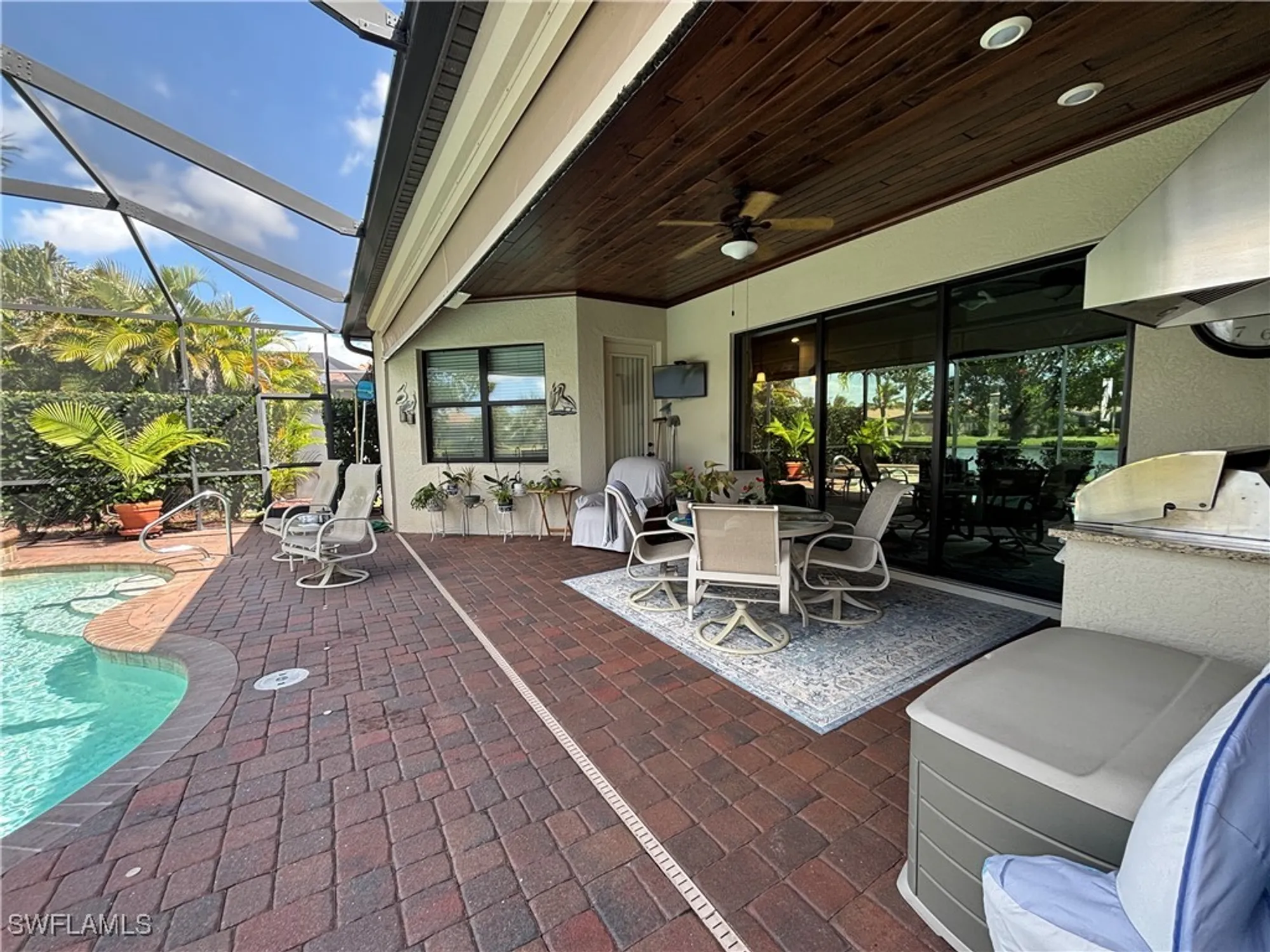 Property Slideshow image 11 of 44 | 28058 kerry ct, Bonita Springs, FL, 34135