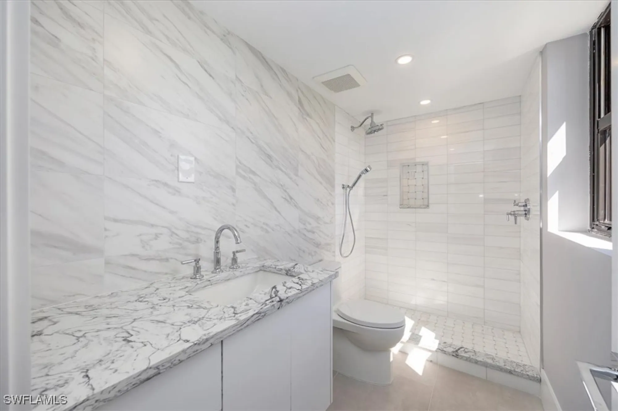 Property Slideshow image 17 of 26 | 6001 pelican bay blvd 1506, Naples, FL, 34108