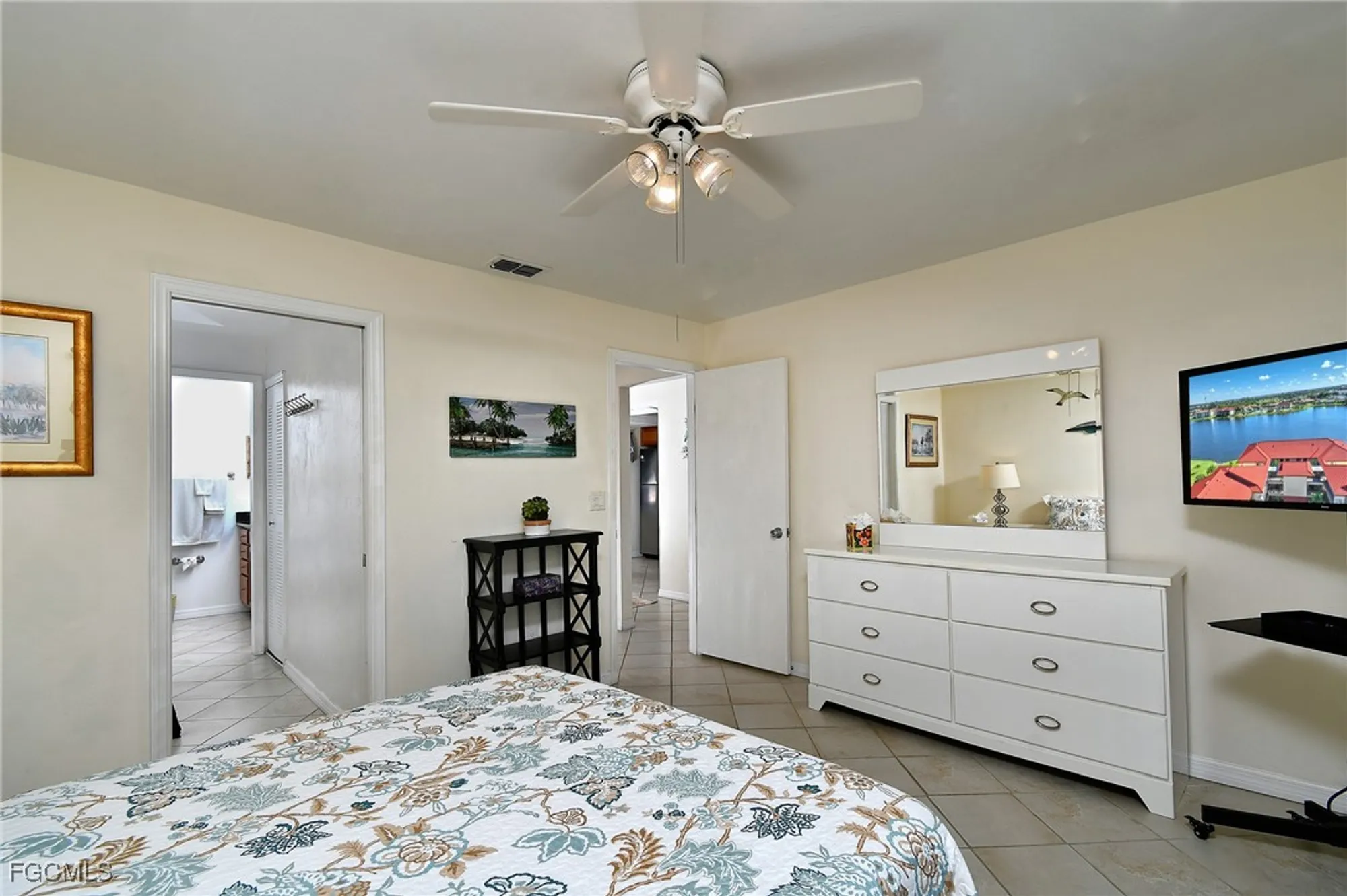 Property Slideshow image 18 of 44 | 11110 caravel cir apt 306, Fort Myers, FL, 33908