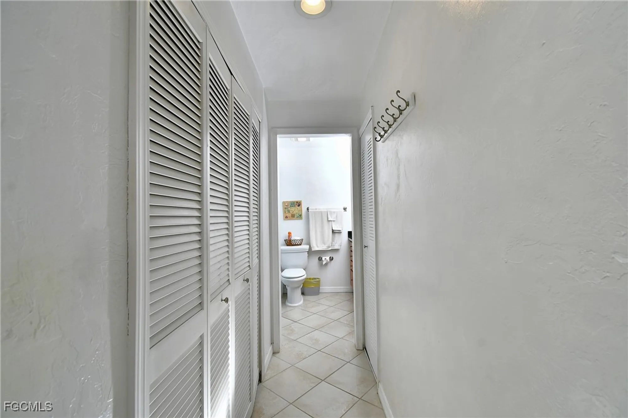 Property Slideshow image 19 of 44 | 11110 caravel cir apt 306, Fort Myers, FL, 33908