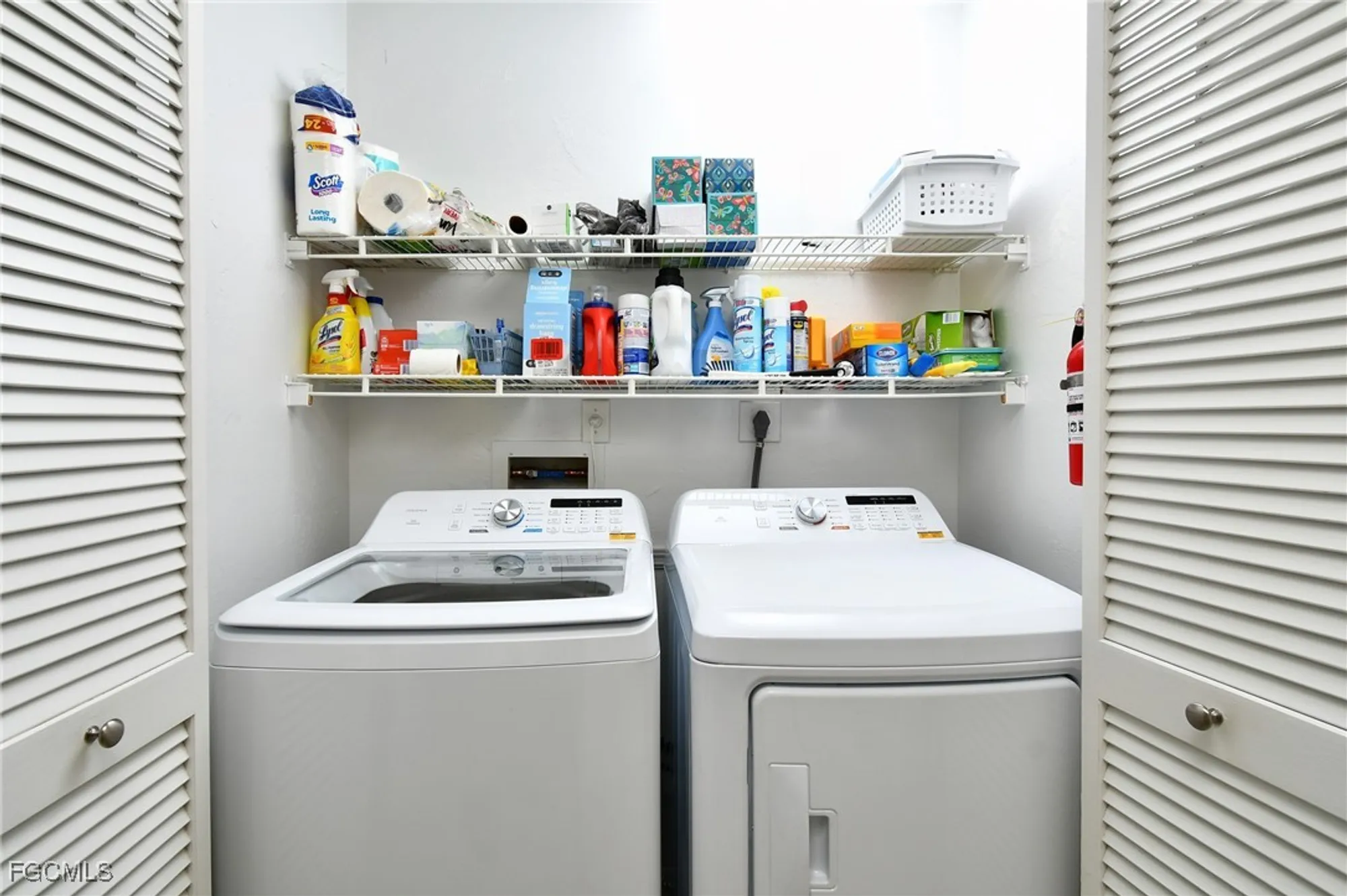 Property Slideshow image 22 of 44 | 11110 caravel cir apt 306, Fort Myers, FL, 33908