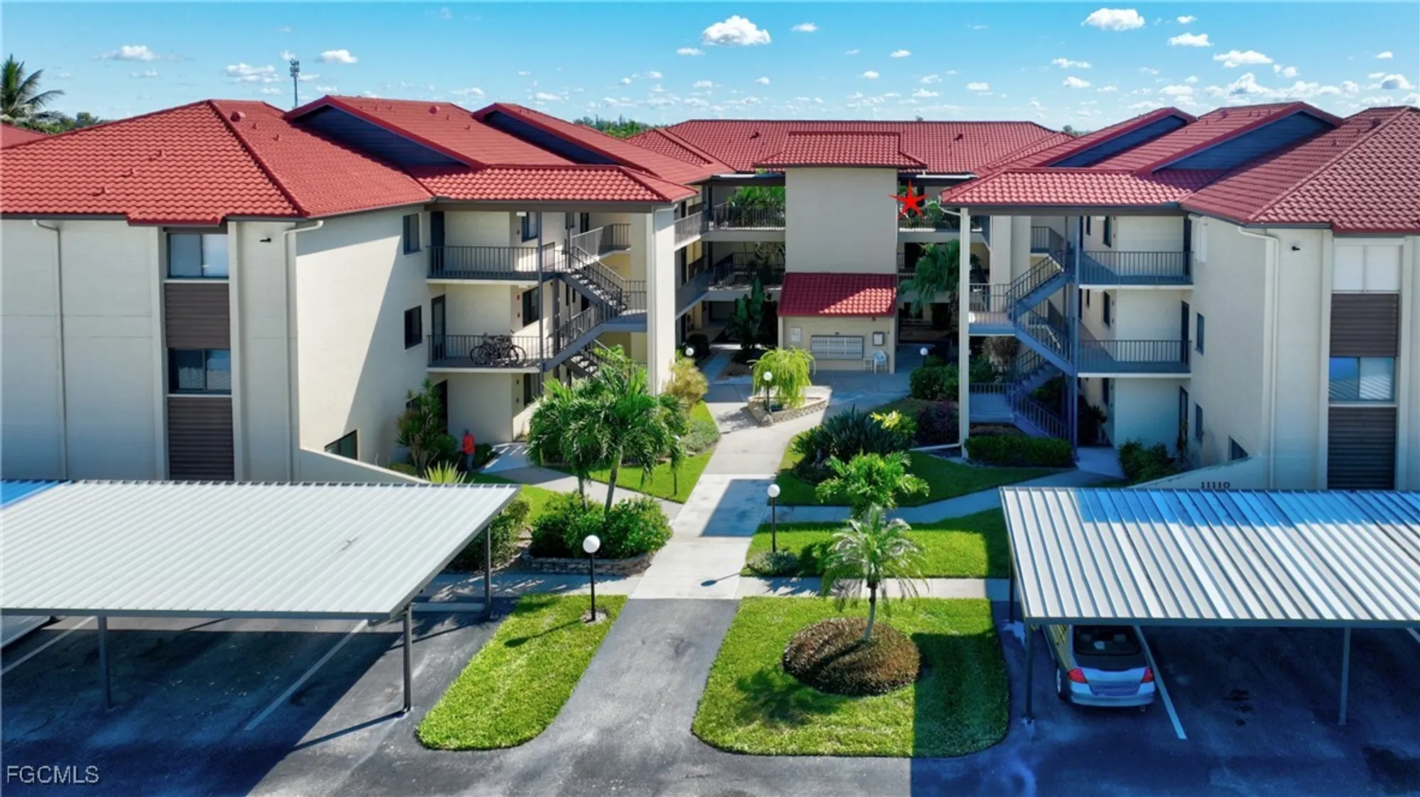 Property Slideshow image 38 of 44 | 11110 caravel cir apt 306, Fort Myers, FL, 33908