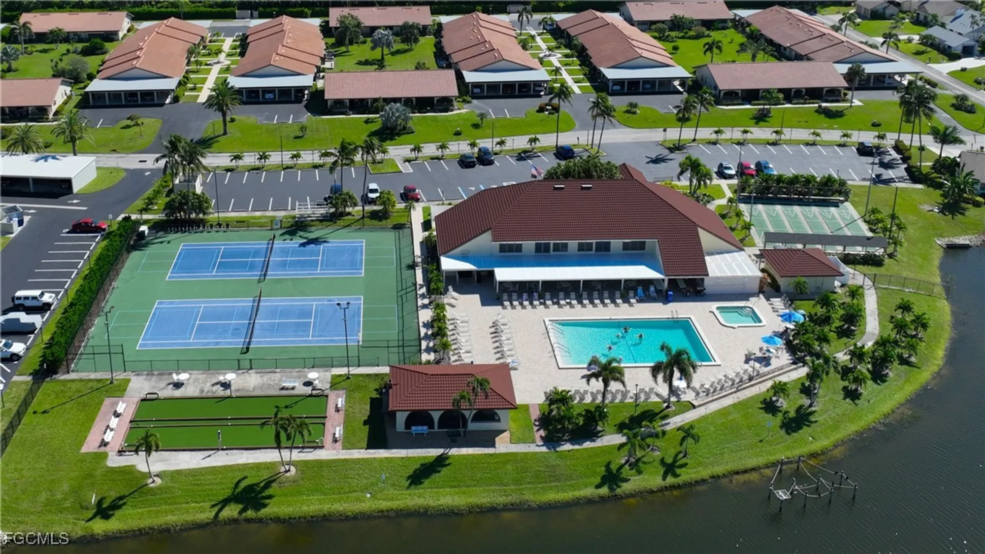 Property Slideshow image 31 of 44 | 11110 caravel cir apt 306, Fort Myers, FL, 33908