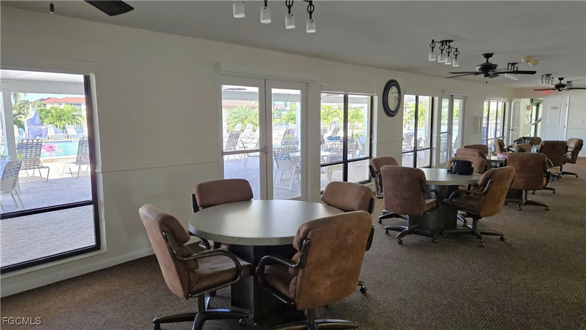 Property Slideshow image 33 of 44 | 11110 caravel cir apt 306, Fort Myers, FL, 33908