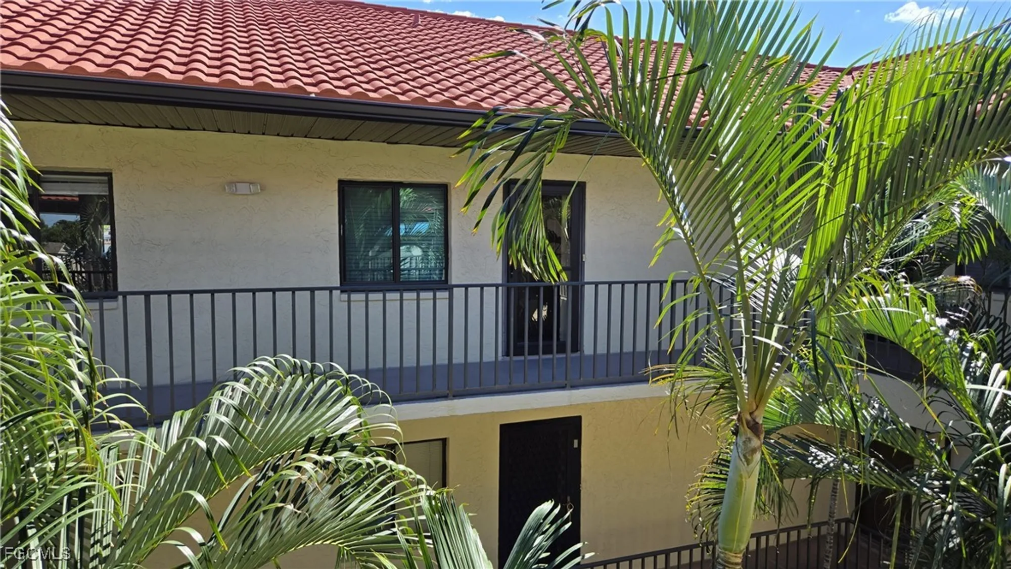 Property Slideshow image 7 of 44 | 11110 caravel cir apt 306, Fort Myers, FL, 33908