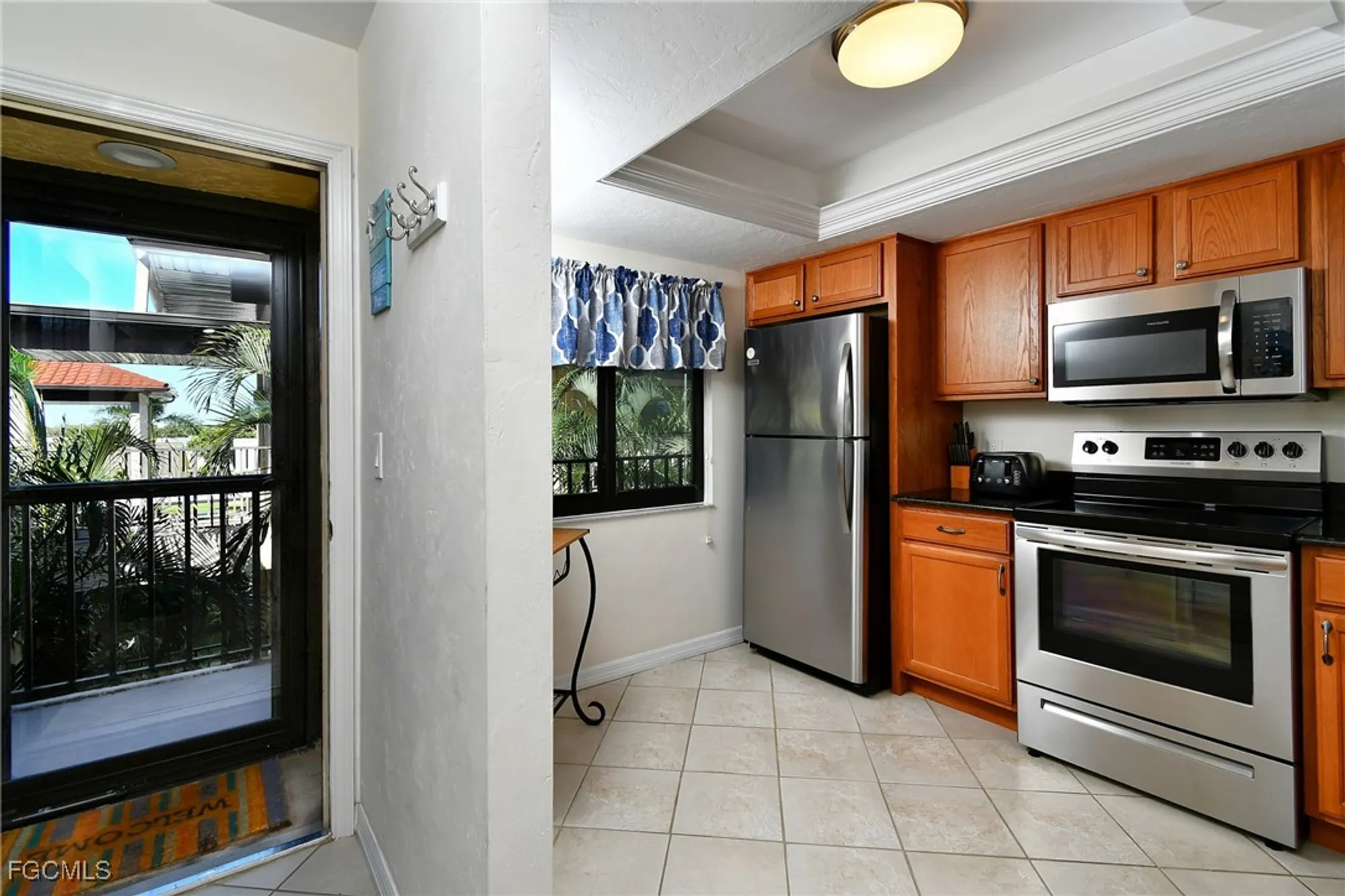 Property Slideshow image 8 of 44 | 11110 caravel cir apt 306, Fort Myers, FL, 33908