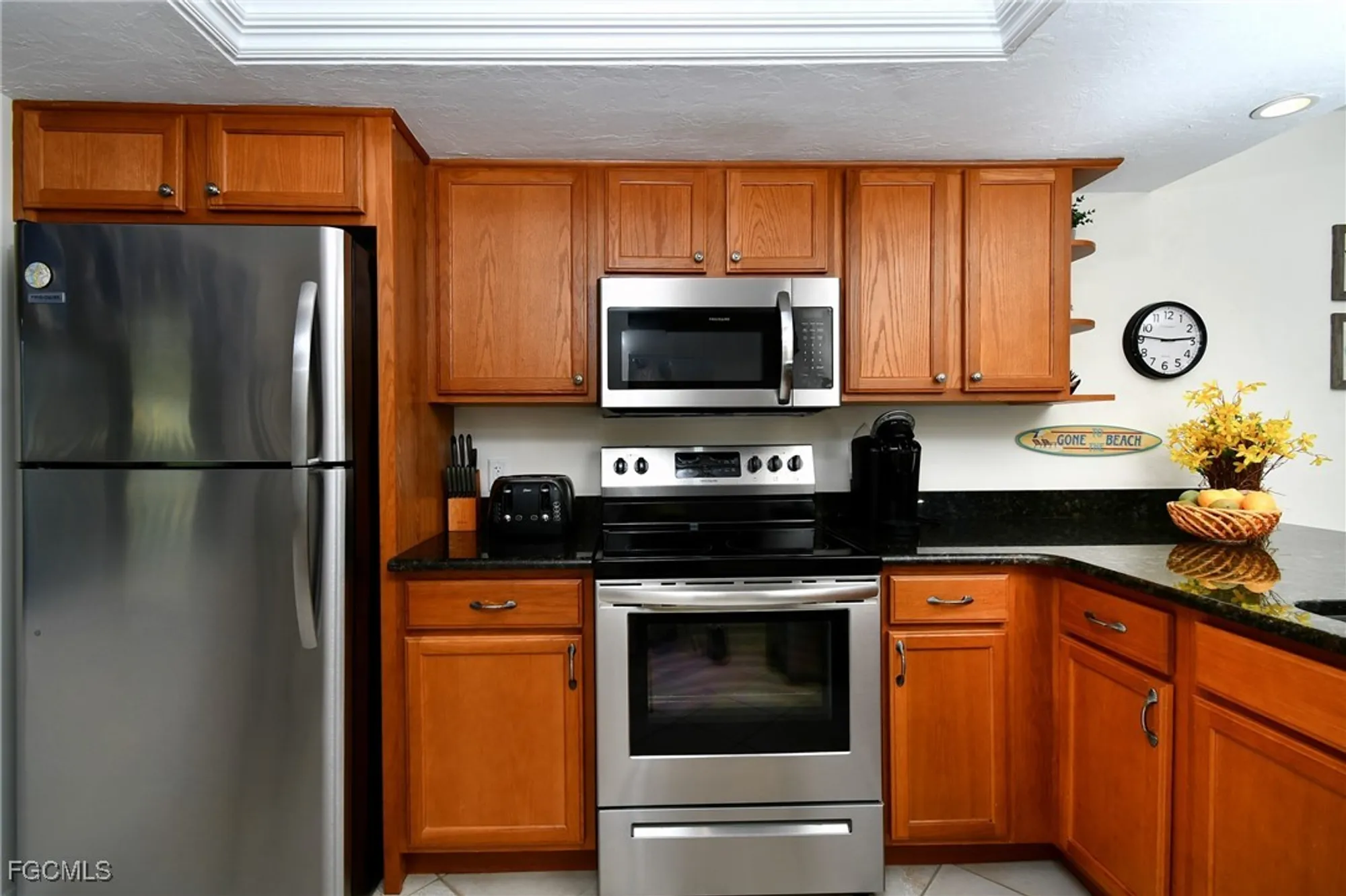 Property Slideshow image 9 of 44 | 11110 caravel cir apt 306, Fort Myers, FL, 33908