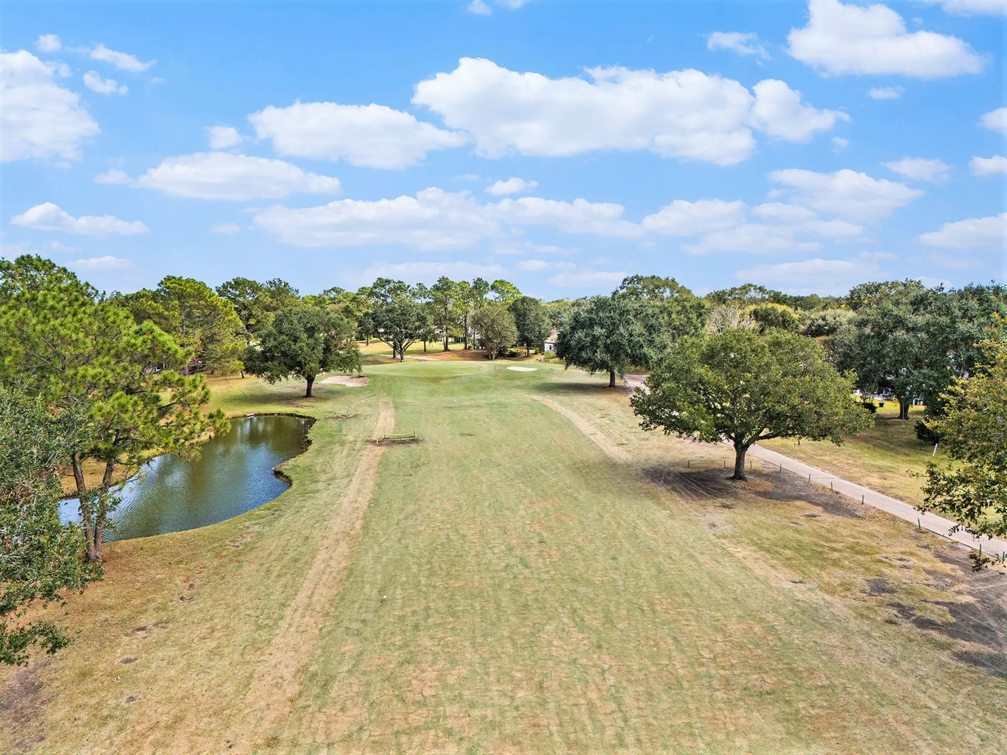 Property Slideshow image 20 of 22 | 930 peach blossom dr, Pearland, TX, 77584