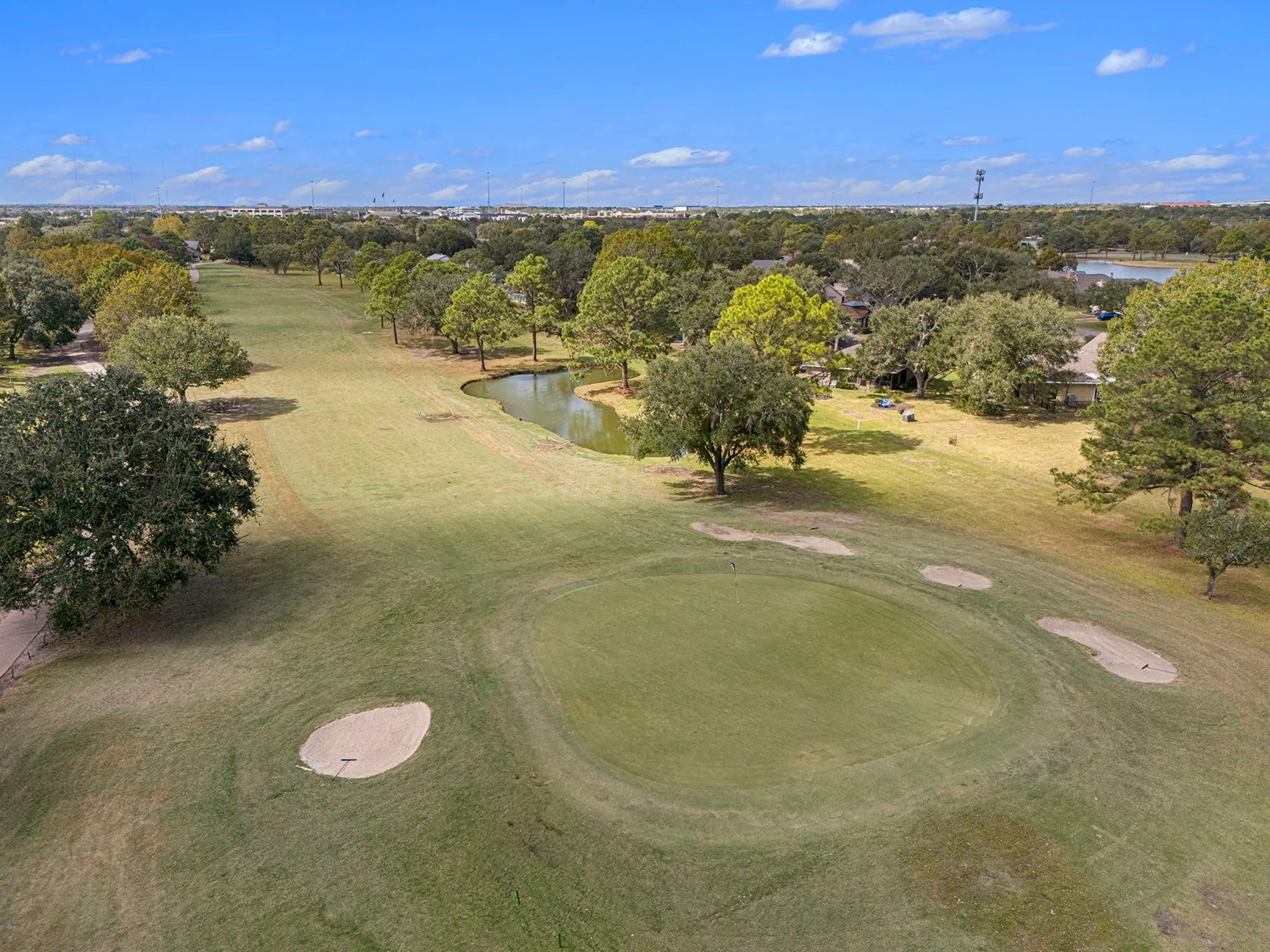 Property Slideshow image 21 of 22 | 930 peach blossom dr, Pearland, TX, 77584