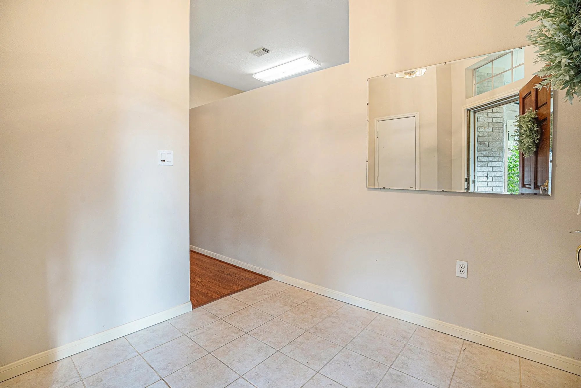 Property Slideshow image 4 of 22 | 930 peach blossom dr, Pearland, TX, 77584